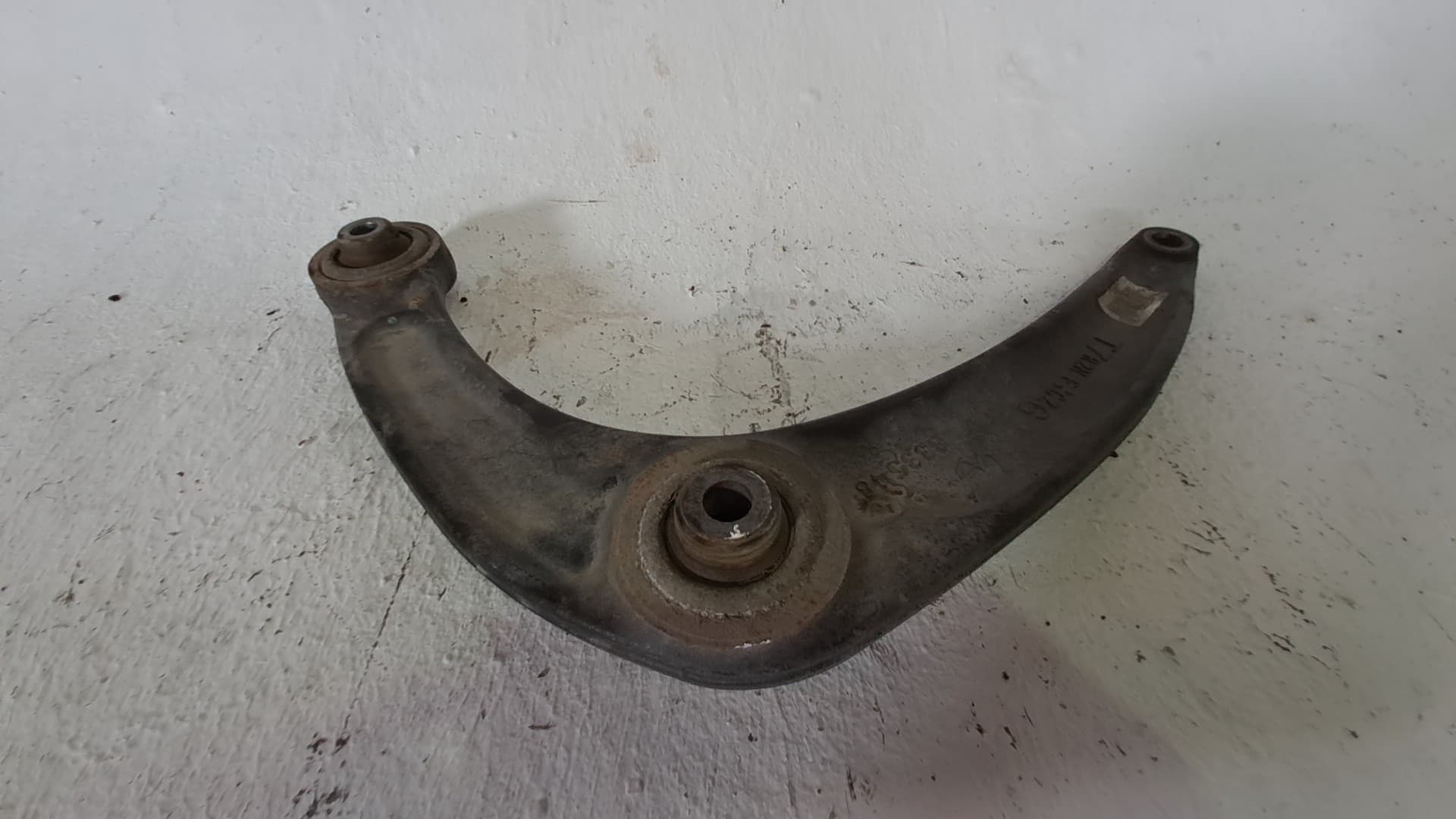 Brazo suspension inferior delantero izquierdo PEUGEOT 5008 2