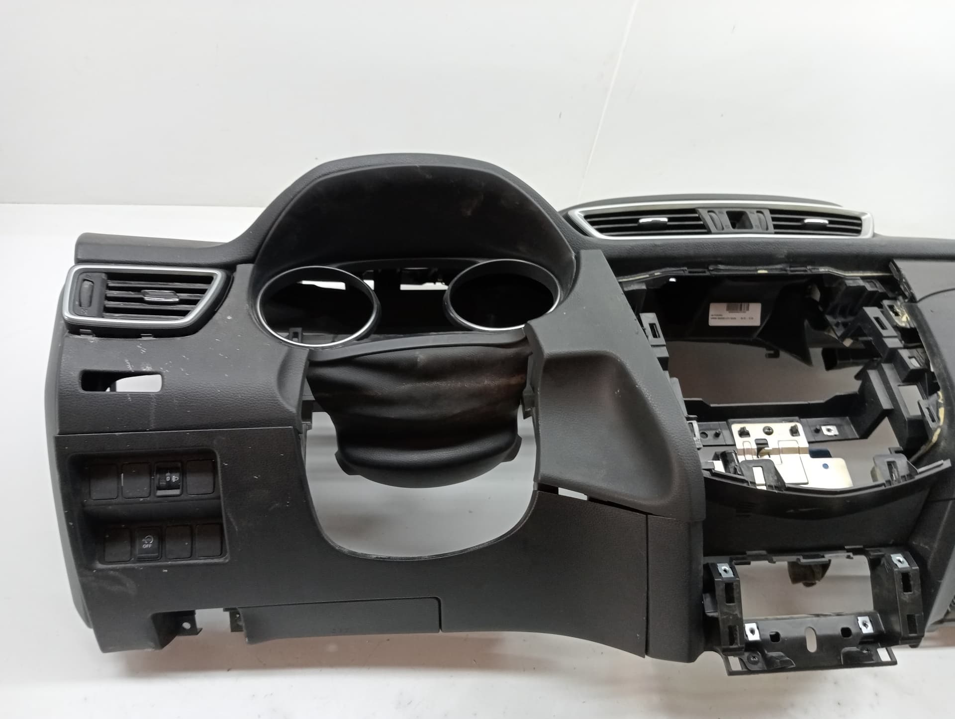 Salpicadero NISSAN QASHQAI (J11) 3