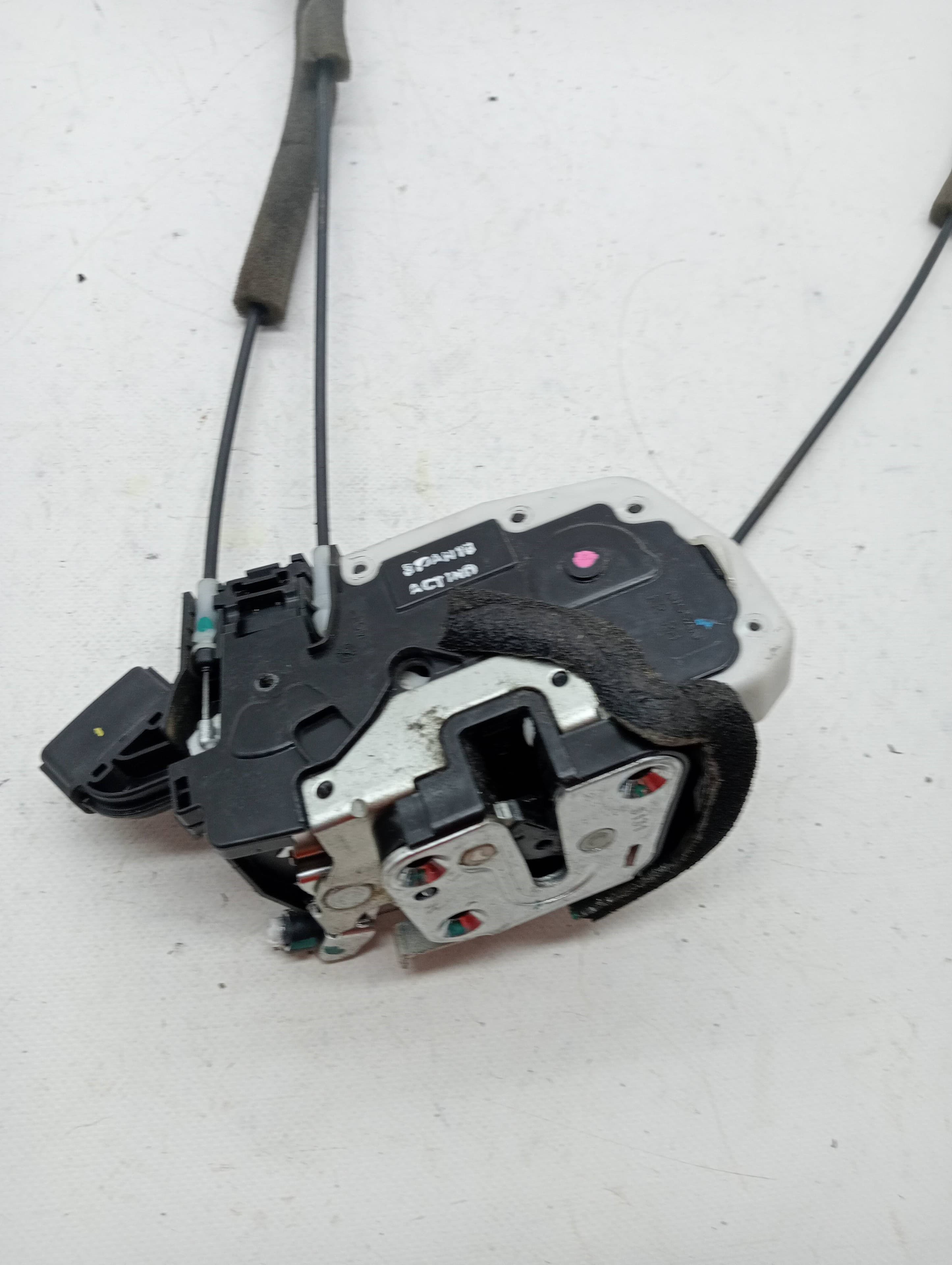 Cerradura puerta delantera derecha NISSAN MICRA (K13) 3