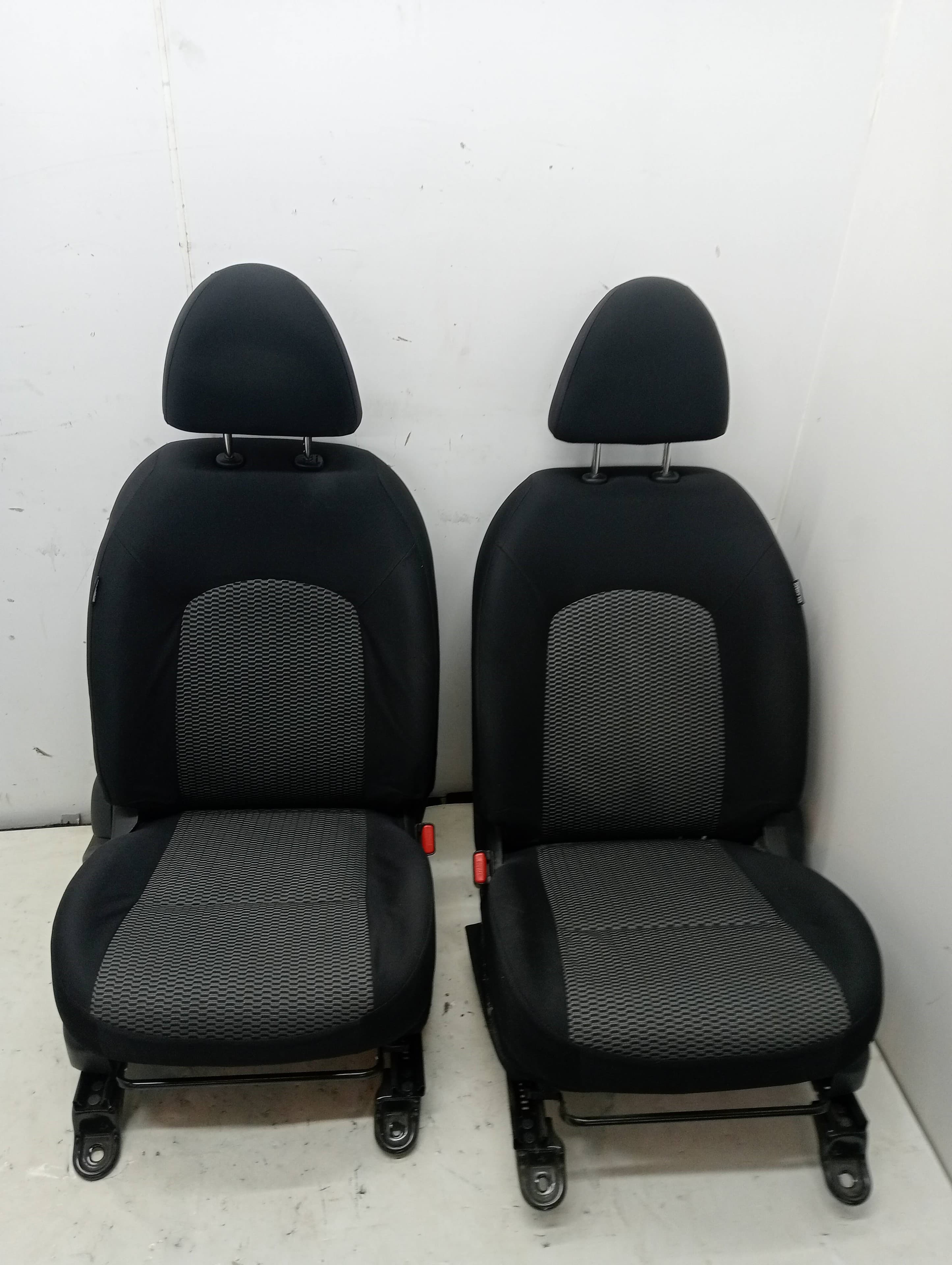 Juego asientos completo NISSAN MICRA (K13)