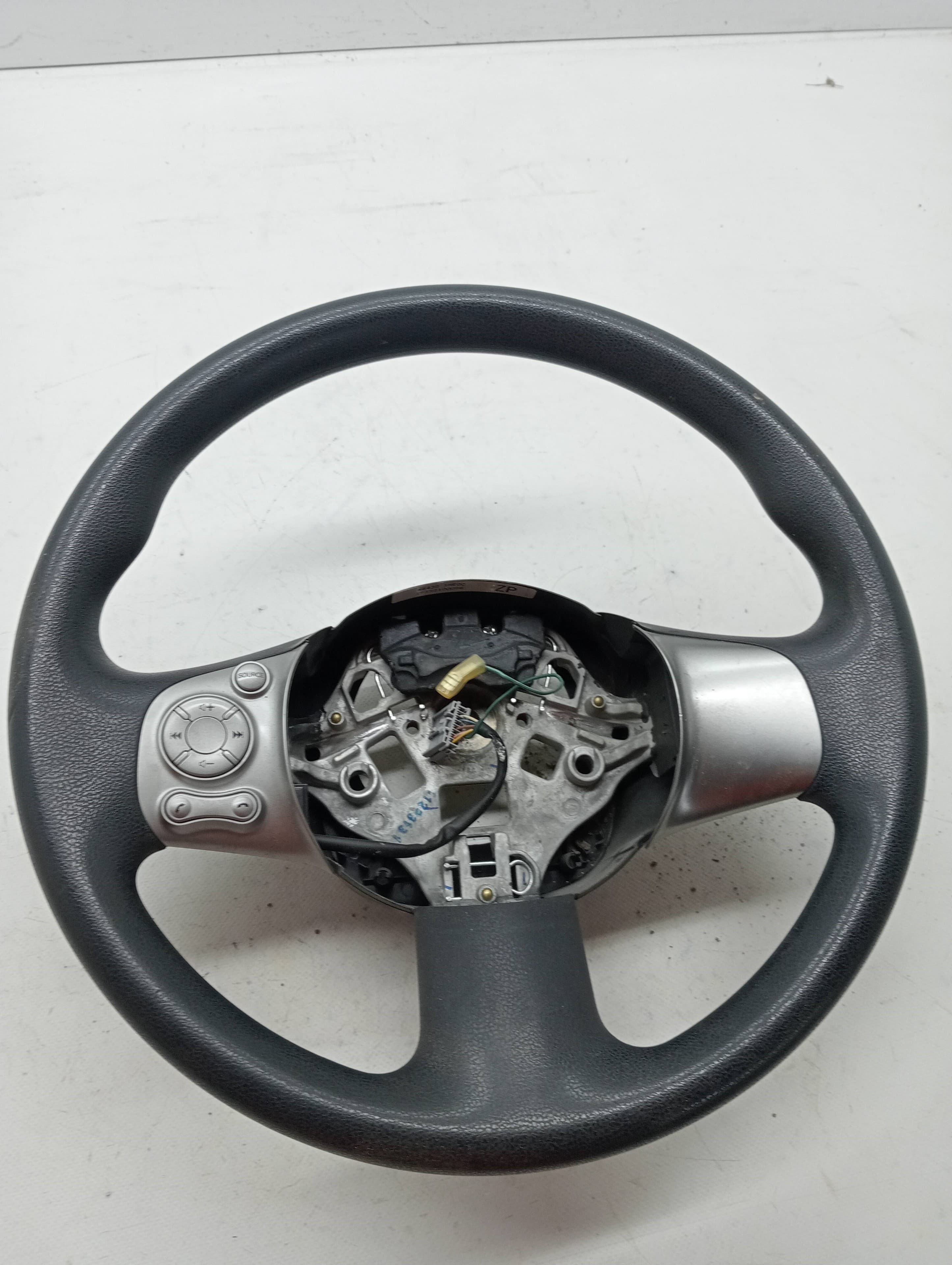Volante NISSAN MICRA (K13) 3
