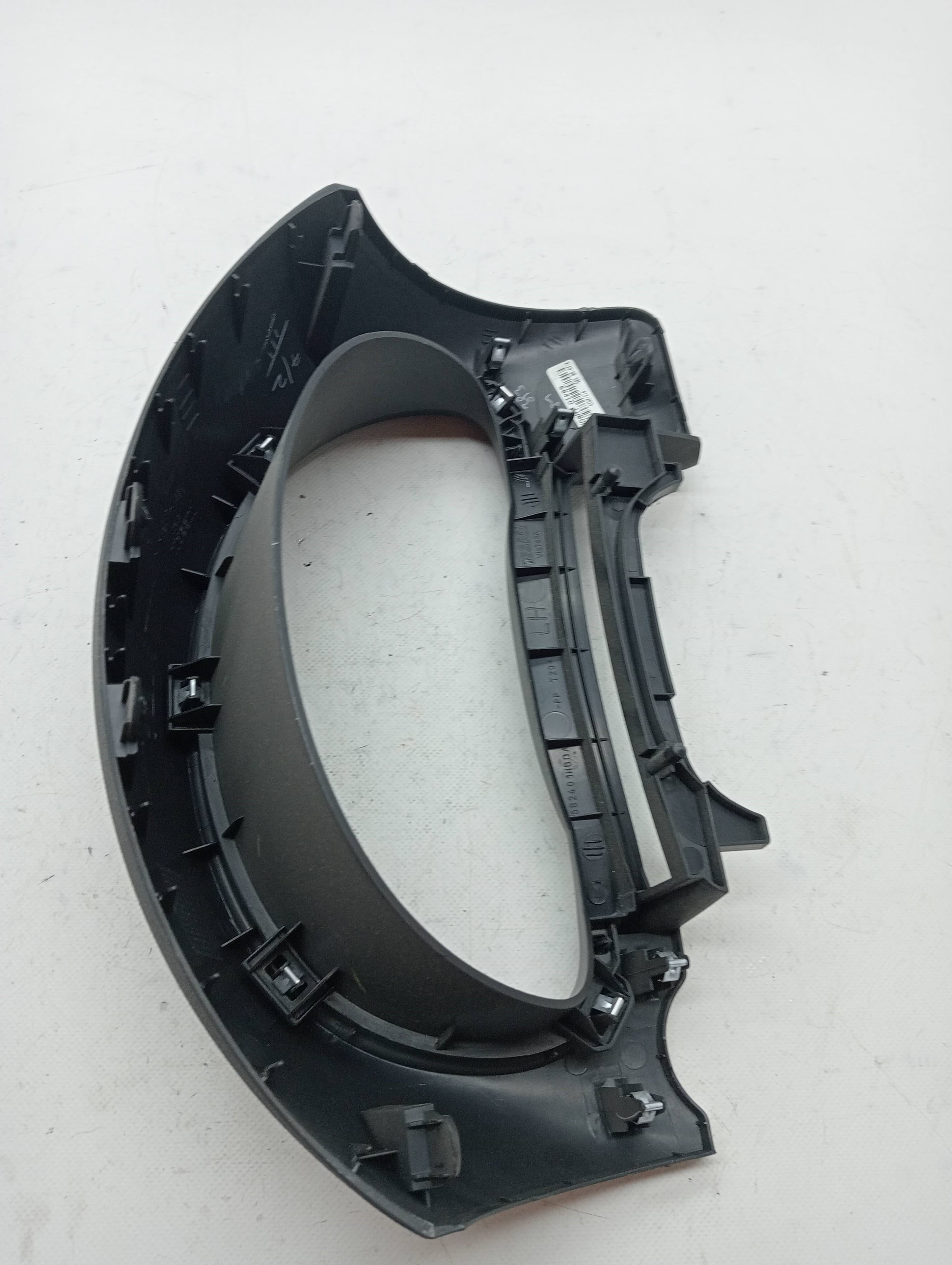 Plastico NISSAN MICRA (K13) 3