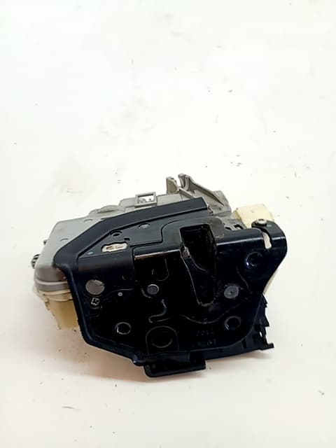 Cerradura puerta delantera izquierda VOLKSWAGEN PASSAT CC (357) 3