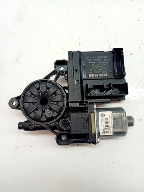 Motor elevalunas delantero derecho VOLKSWAGEN PASSAT CC (357) 2