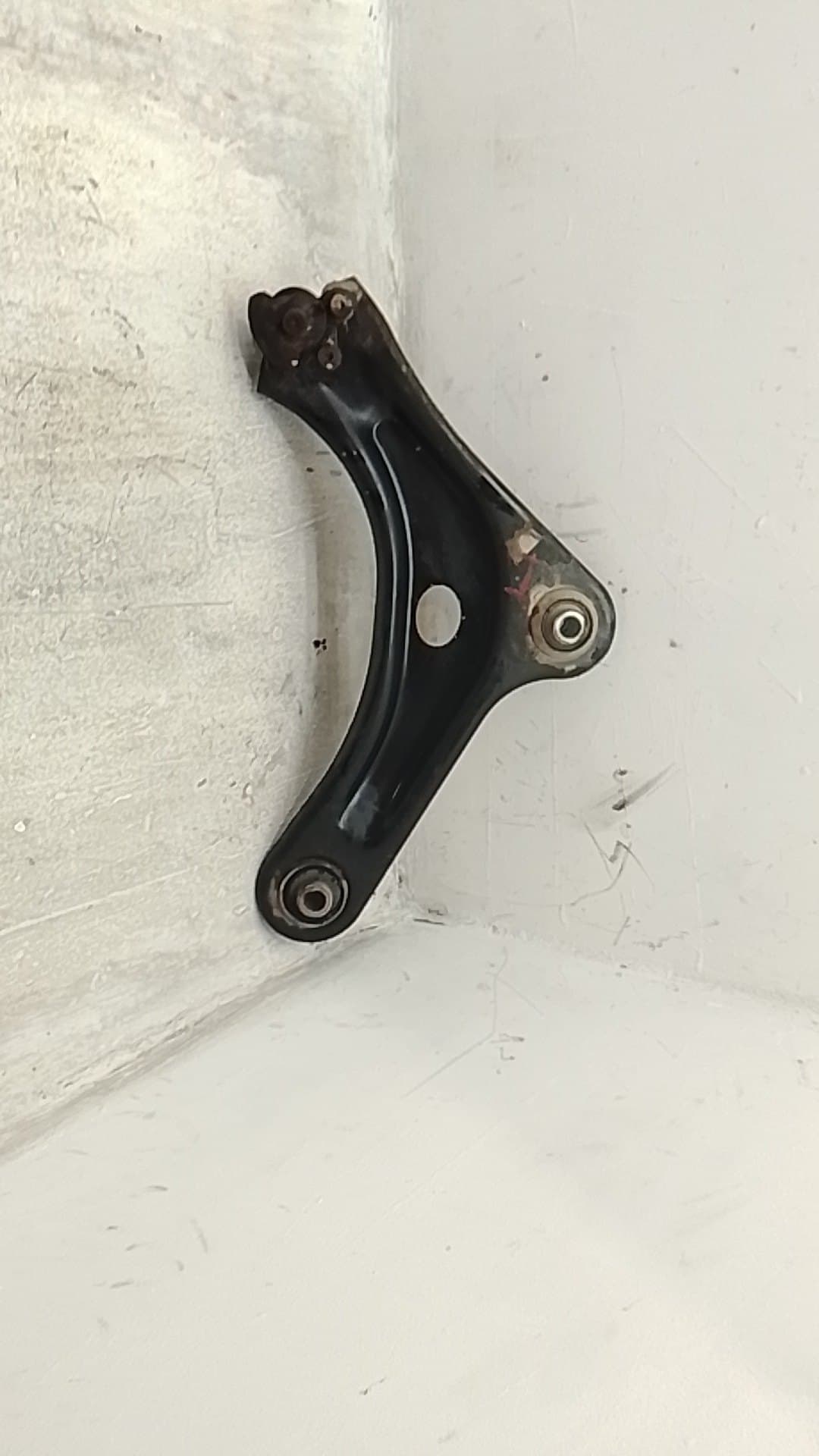 Brazo suspension inferior delantero izquierdo CITROEN C3 4