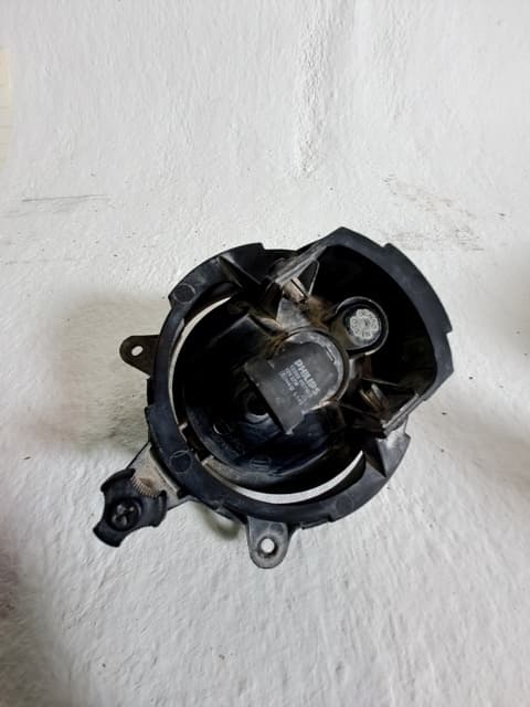 Faro antiniebla trasero derecho KIA SORENTO