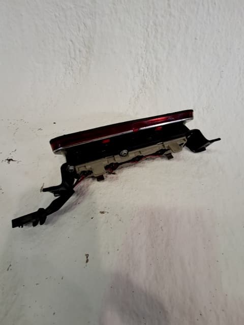 Luz central de freno KIA SORENTO