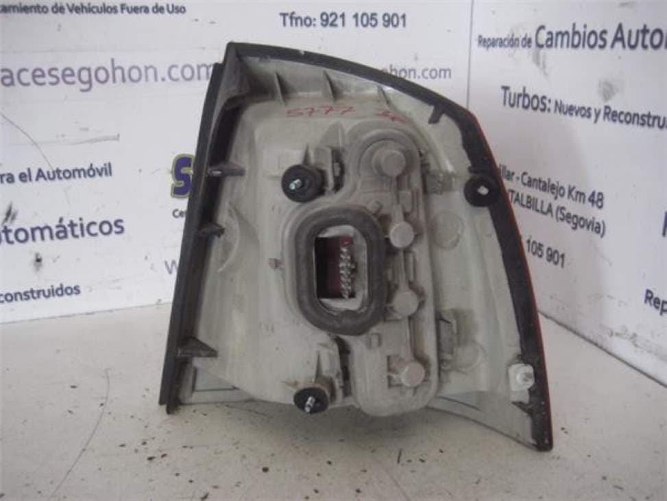 Piloto trasero izquierdo OPEL ASTRA G CARAVAN 2