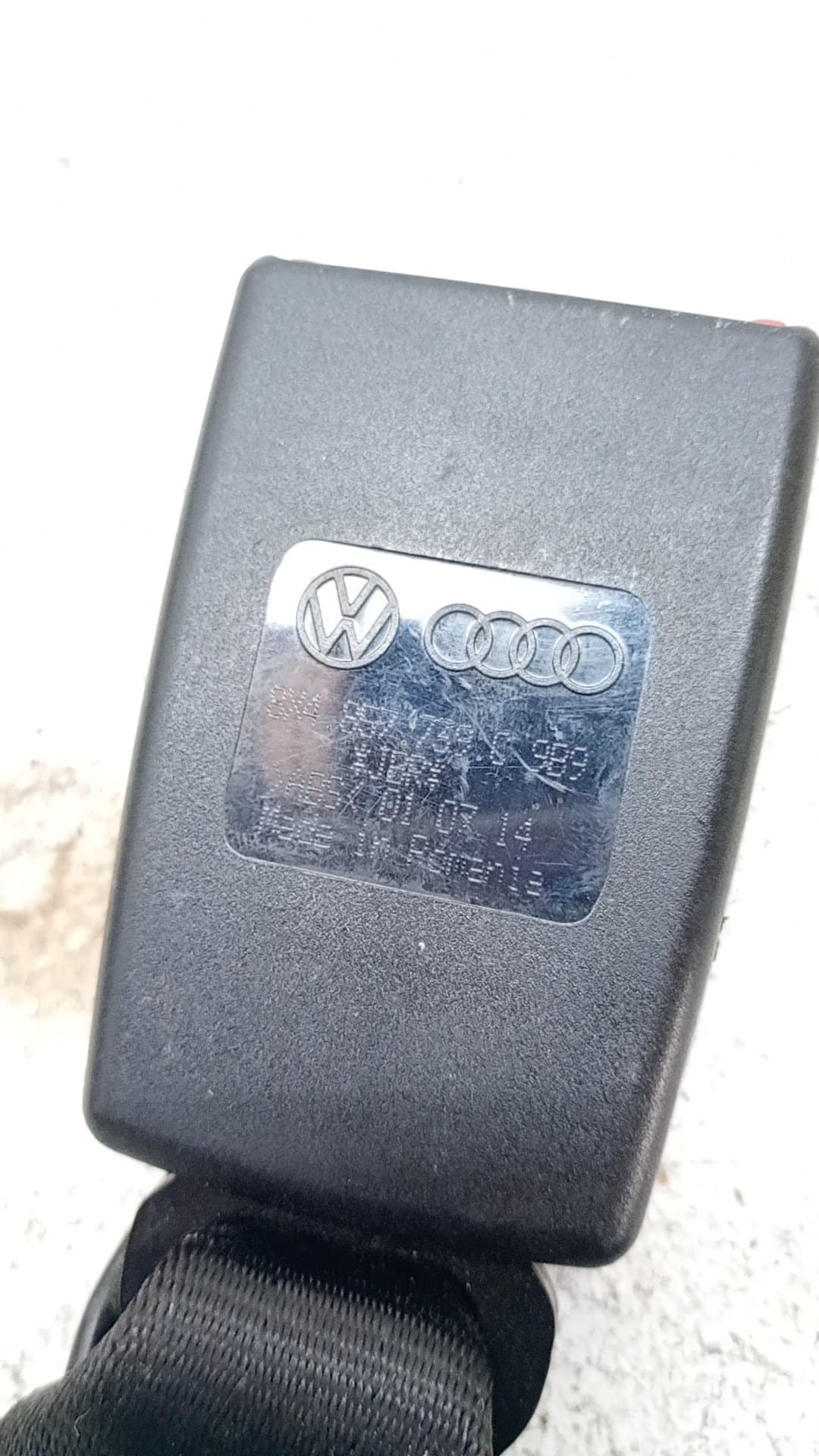 Enganche cinturon trasero izquierdo AUDI A1 SPORTBACK (8XF) 2