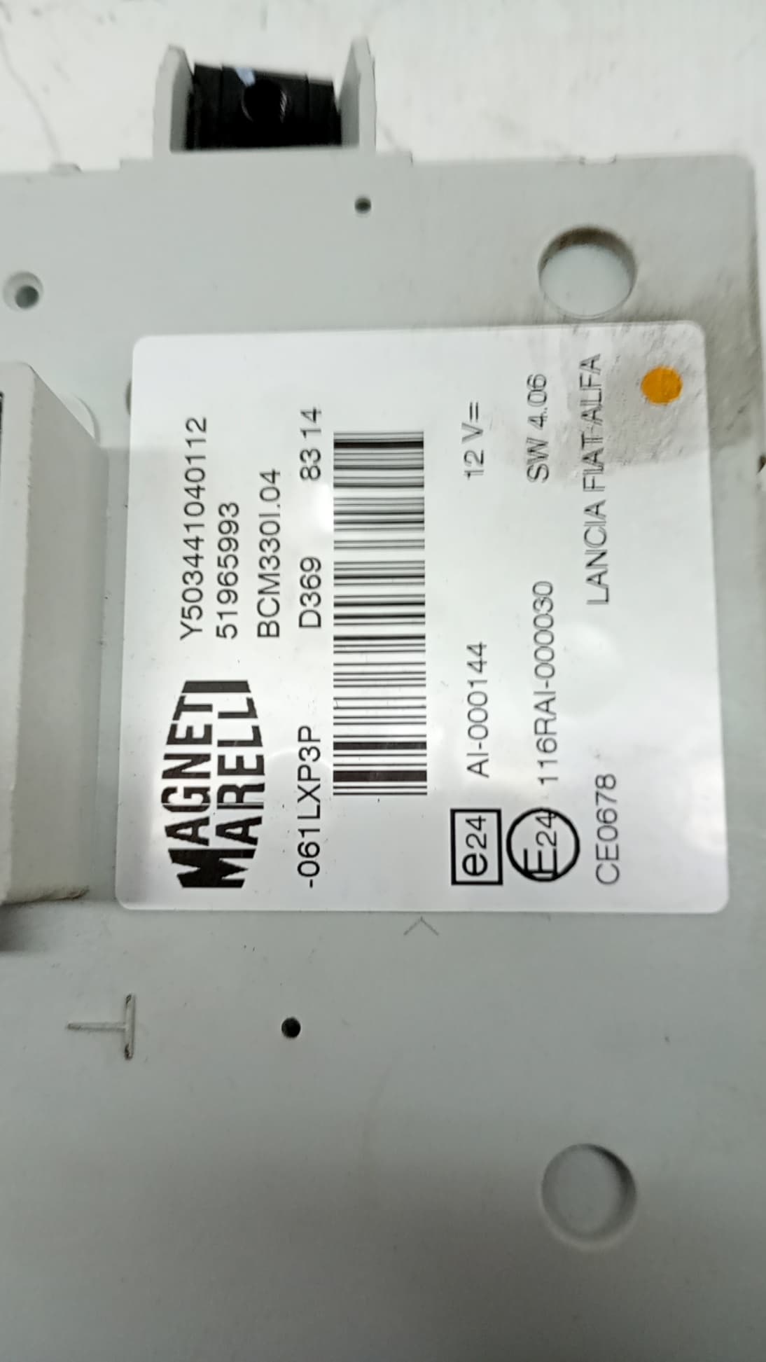 Caja reles / fusibles FIAT 500 L (330) 2
