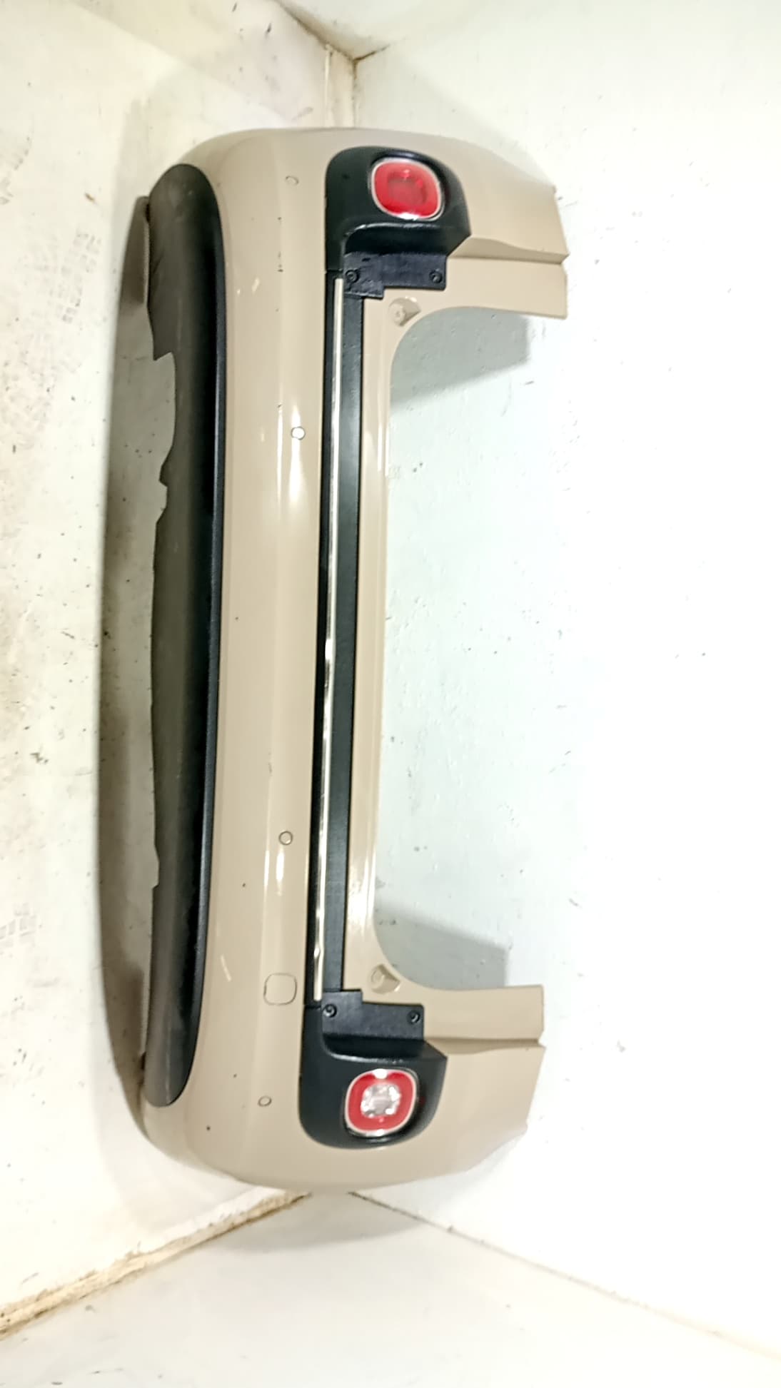 Paragolpes trasero FIAT 500 L (330)