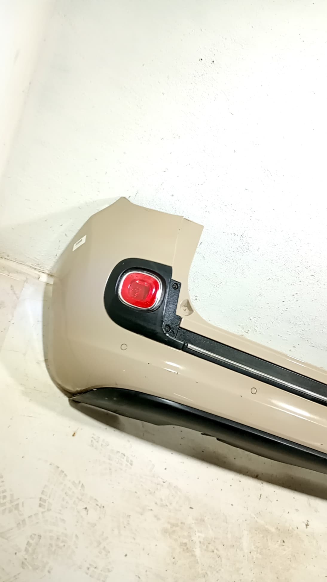 Paragolpes trasero FIAT 500 L (330) 5