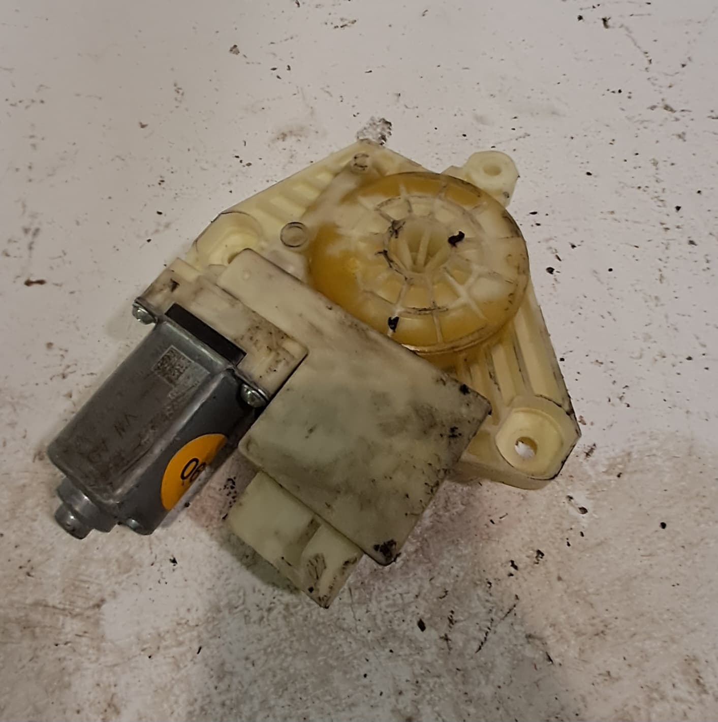 Motor elevalunas delantero izquierdo SKODA RAPID 2