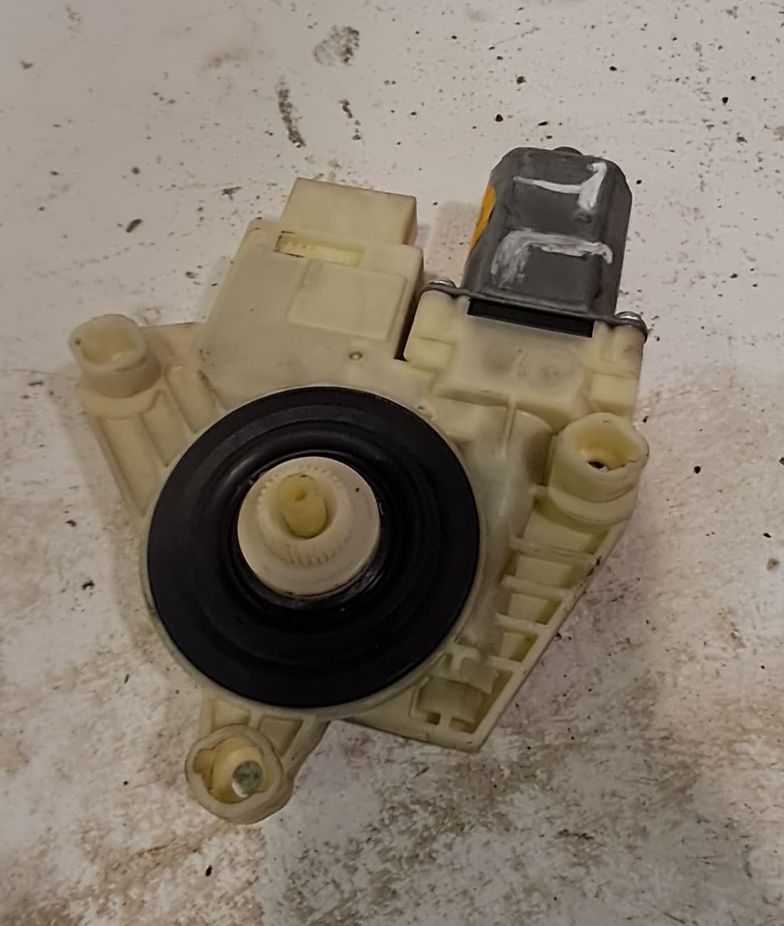 Motor elevalunas trasero izquierdo SKODA RAPID