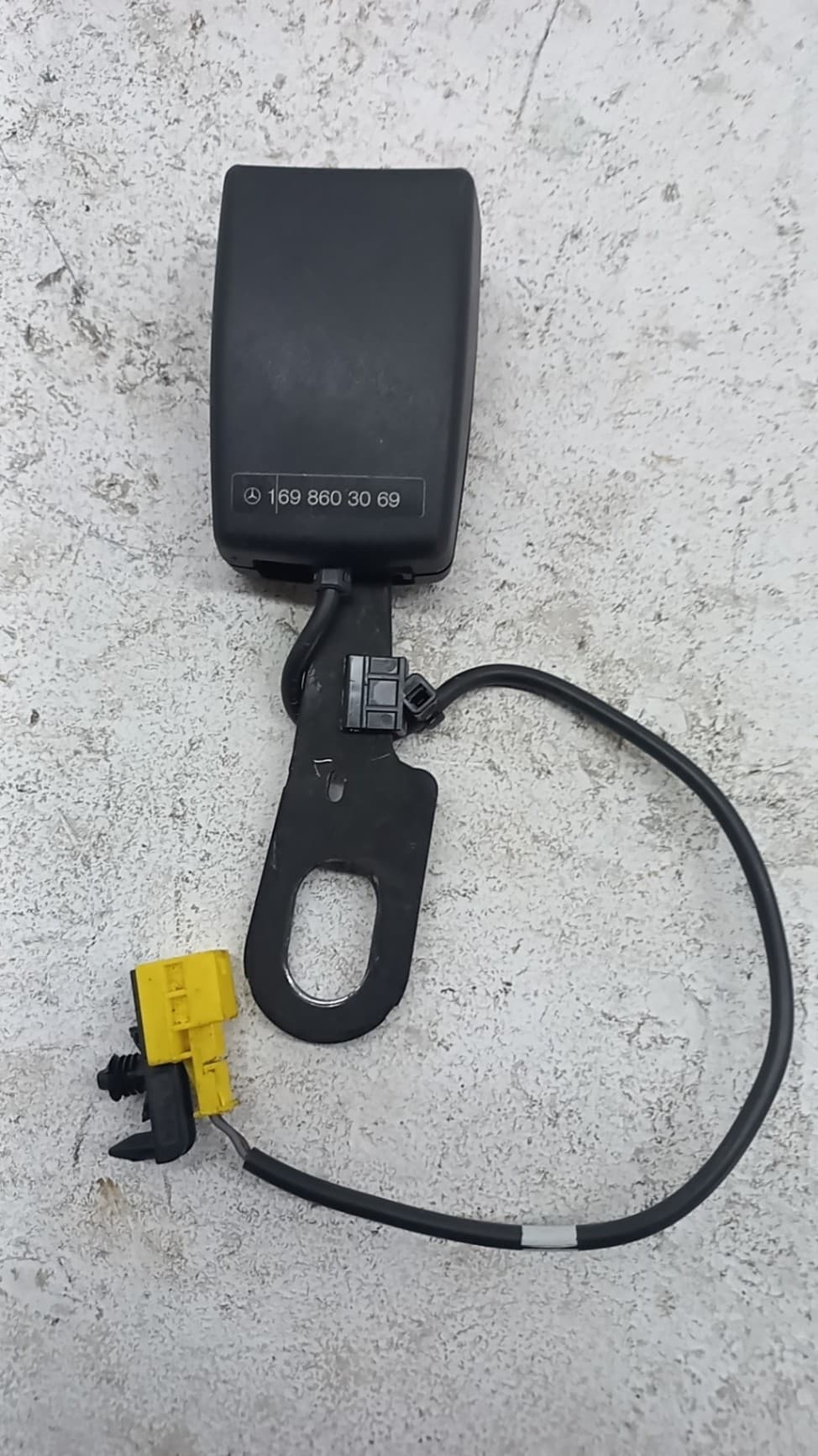 Enganche cinturon trasero derecho MERCEDES-BENZ CLASE A (W169) 2