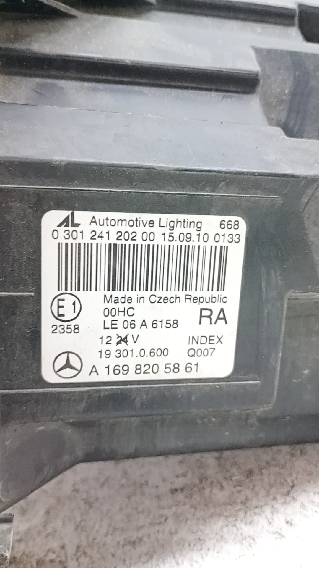 Faro derecho MERCEDES-BENZ CLASE A (W169) 4