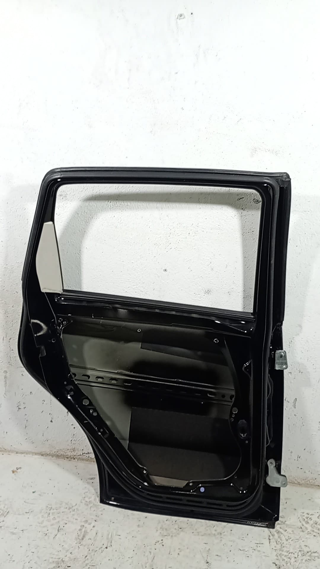 Puerta trasera izquierda MERCEDES-BENZ CLASE A (W169) 3