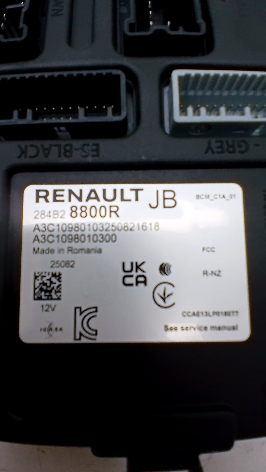 Recambio DACIA SANDERO ref. 284B28800R 2