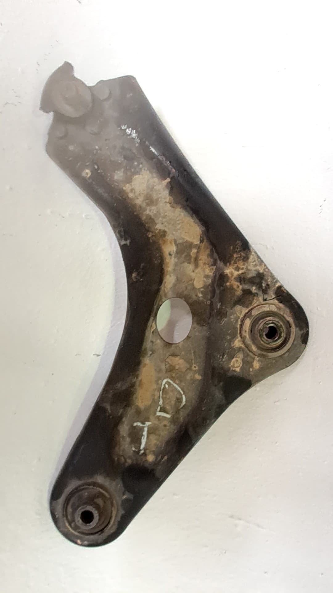 Brazo suspension inferior delantero izquierdo PEUGEOT 207