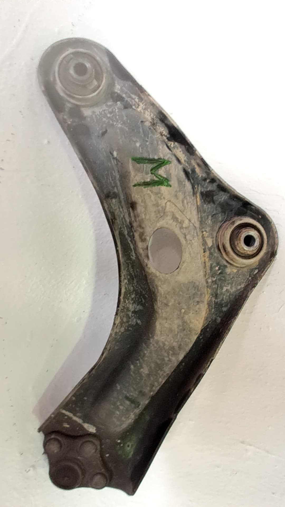 Brazo suspension inferior delantero izquierdo PEUGEOT 207 2