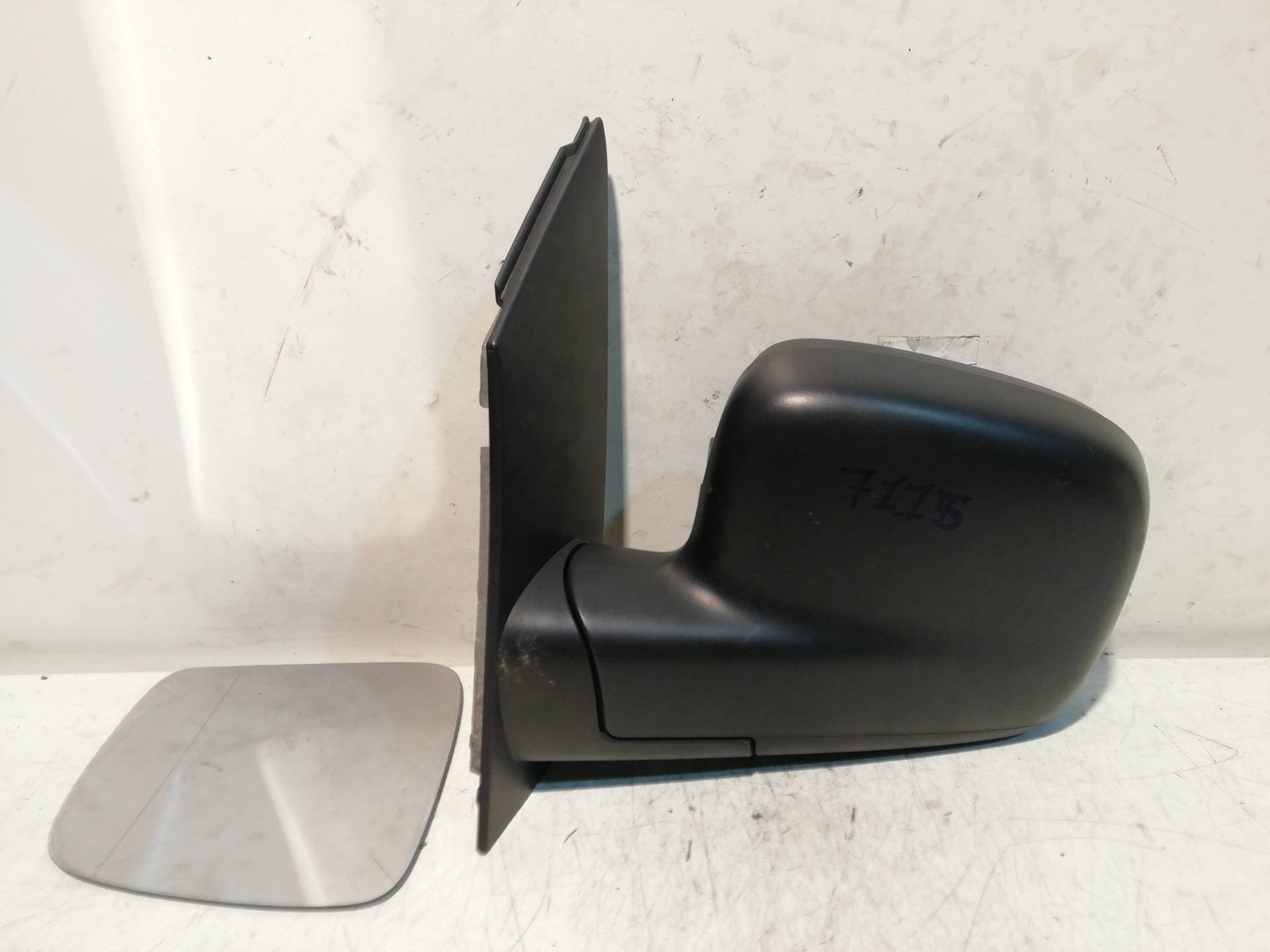 Retrovisor izquierdo VOLKSWAGEN CADDY KA/KB (2K) 3