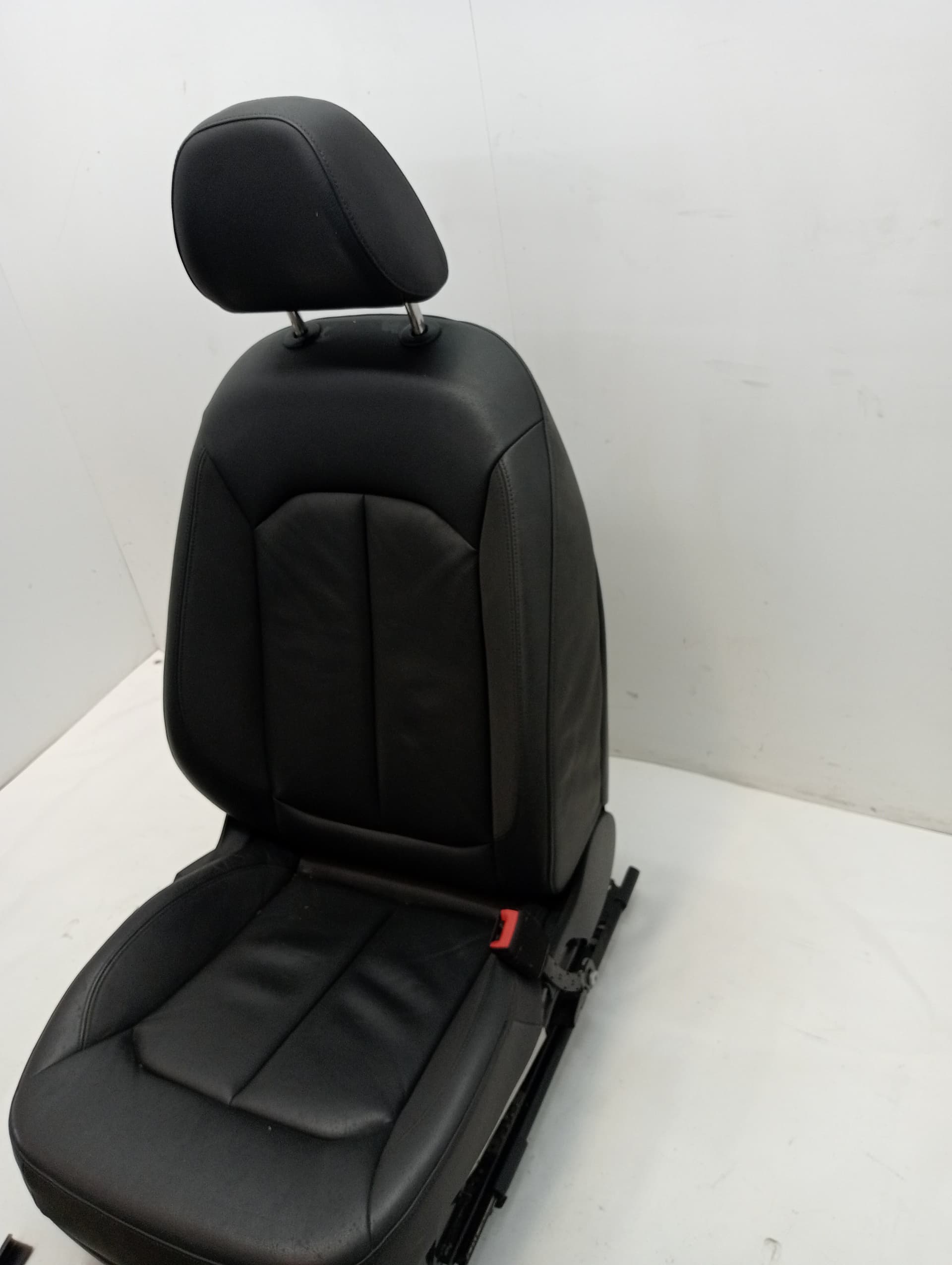 Asiento delantero derecho AUDI A3 SPORTBACK (8VA) 3