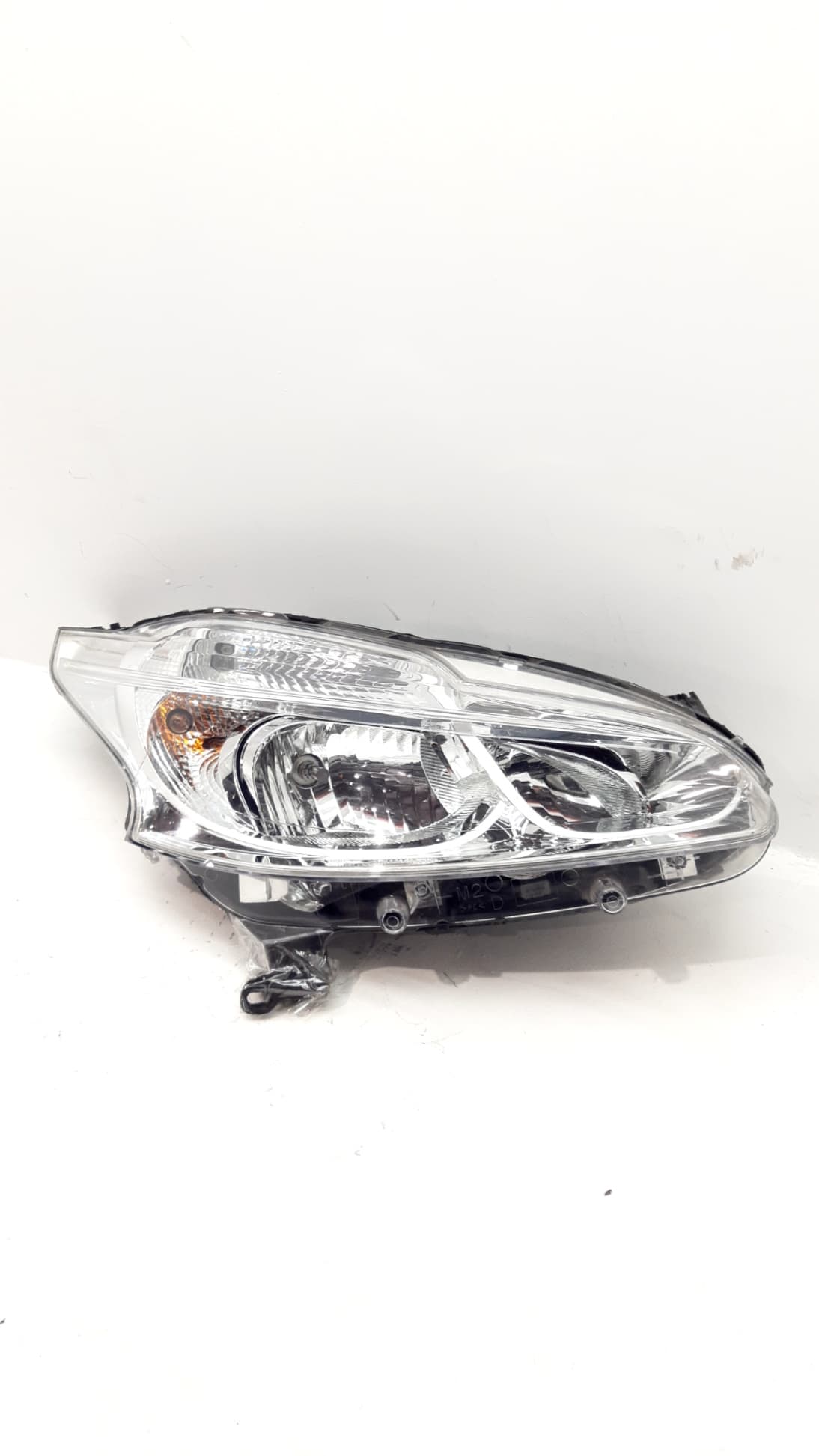 Faro derecho PEUGEOT 208 (P2)