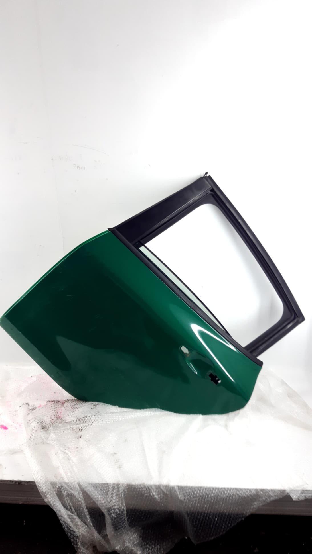 Puerta trasera izquierda PEUGEOT 208 (P2)