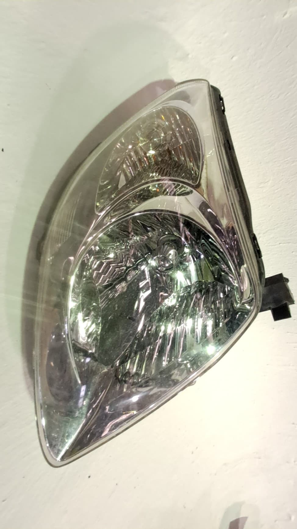 Faro derecho SUZUKI SWIFT SF BERLINA (EA)
