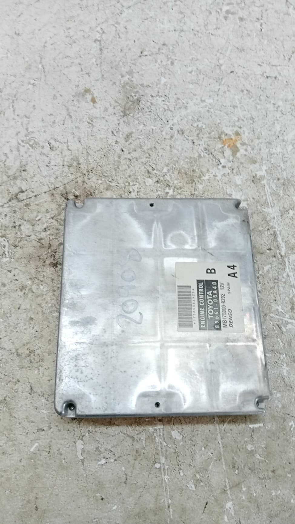 Centralita motor uce TOYOTA AVENSIS (_T25_)