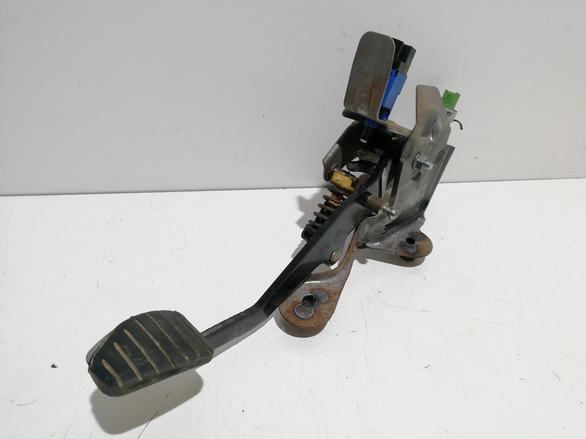 Pedal embrague RENAULT CLIO IV