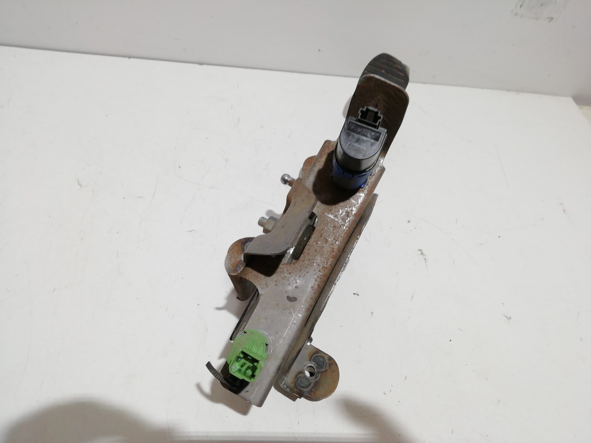 Pedal embrague RENAULT CLIO IV 5