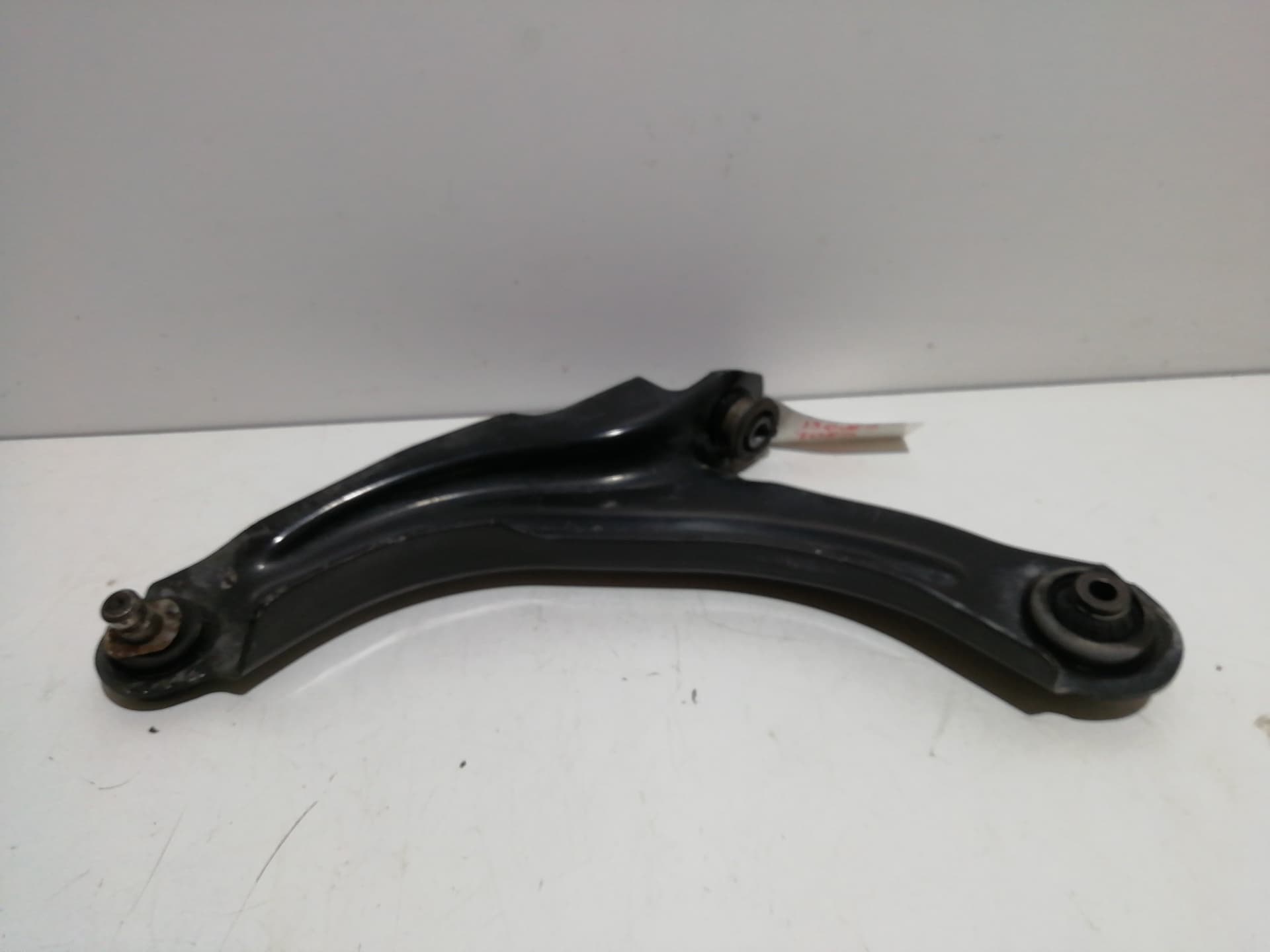 Brazo suspension inferior delantero izquierdo RENAULT CLIO IV