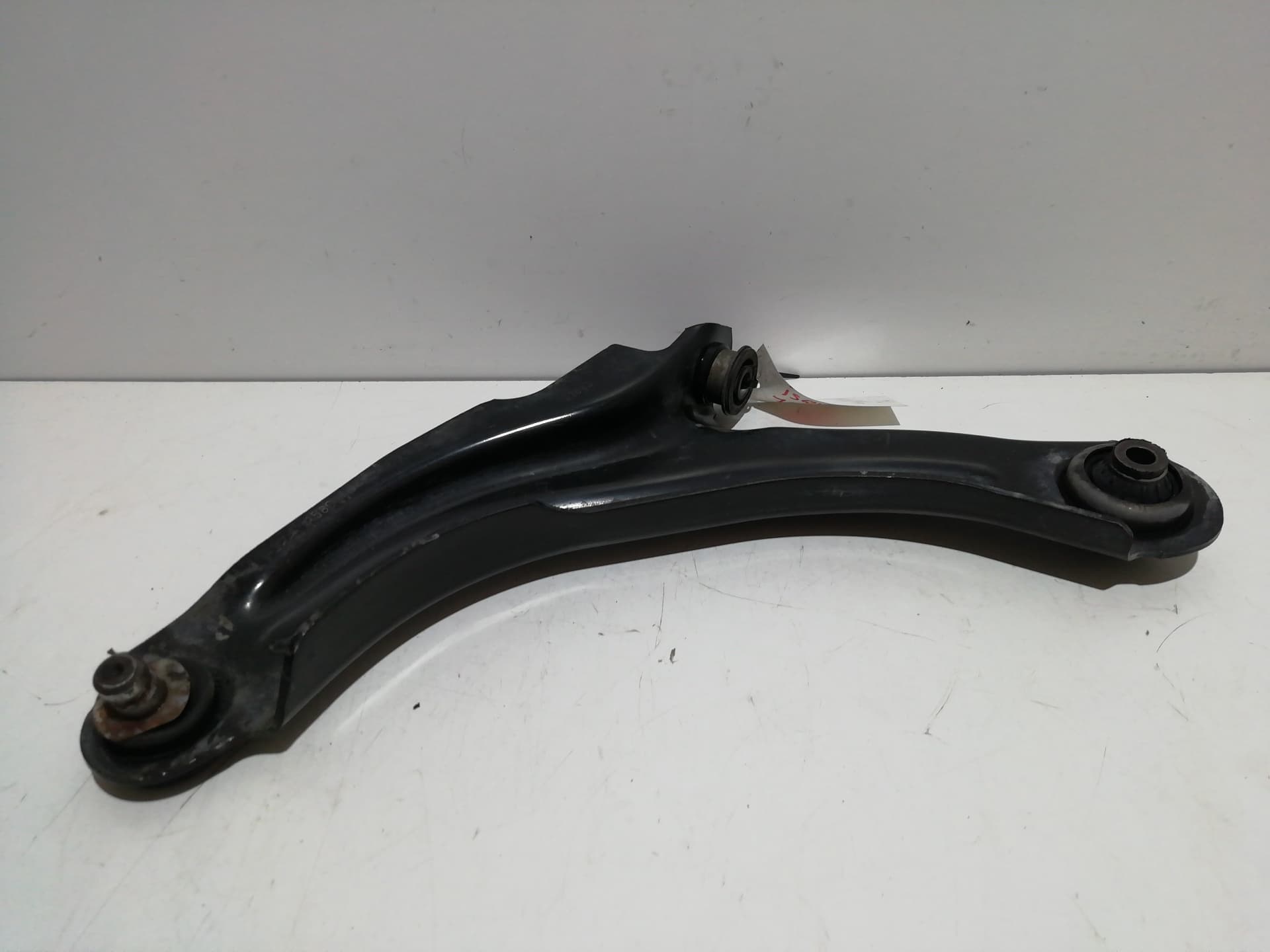 Brazo suspension inferior delantero izquierdo RENAULT CLIO IV 4
