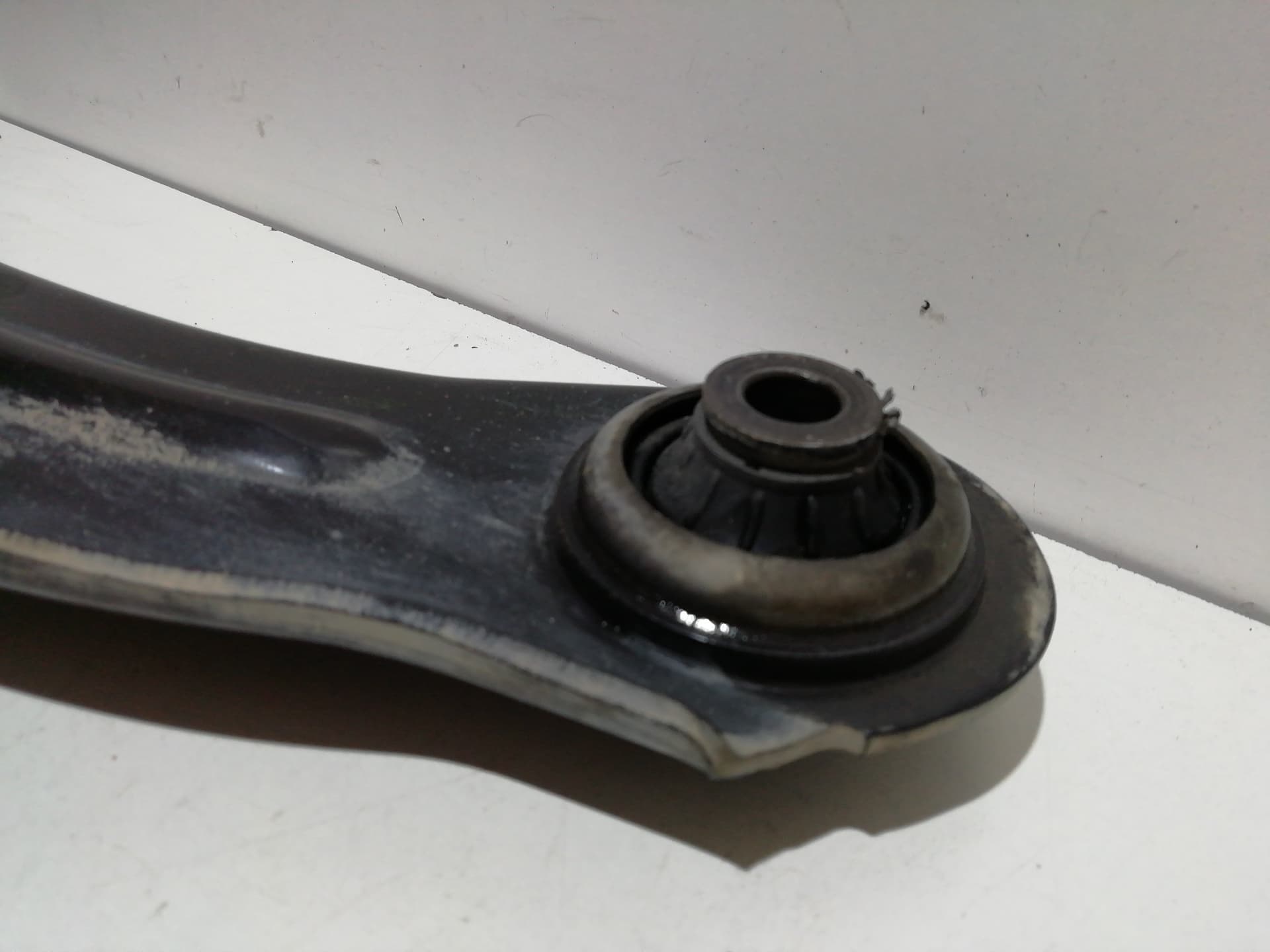 Brazo suspension inferior delantero izquierdo RENAULT CLIO IV 2