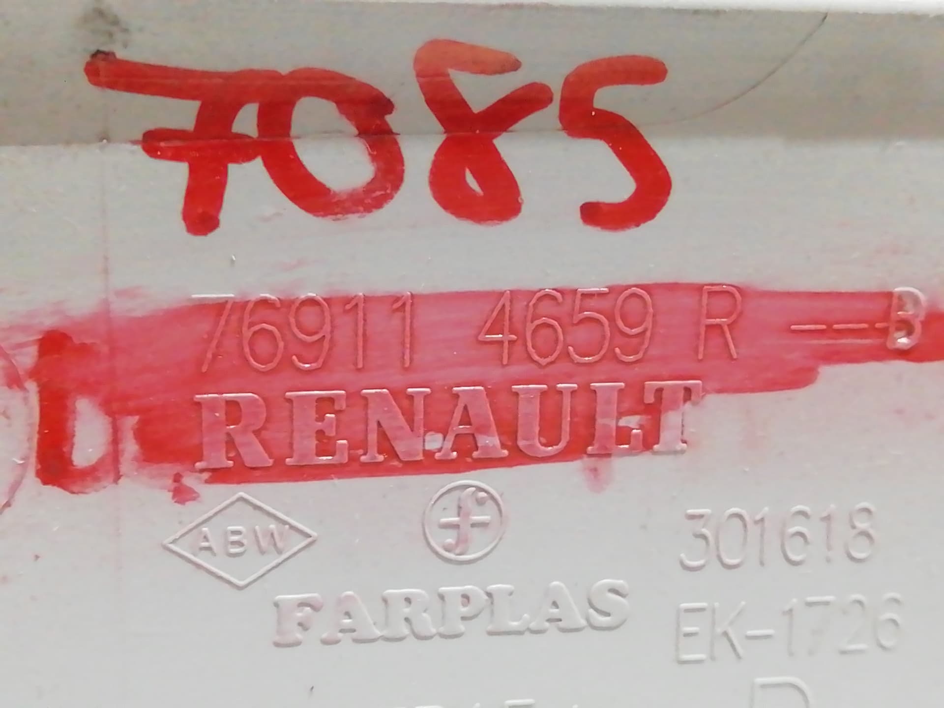 Plastico RENAULT CLIO IV 4