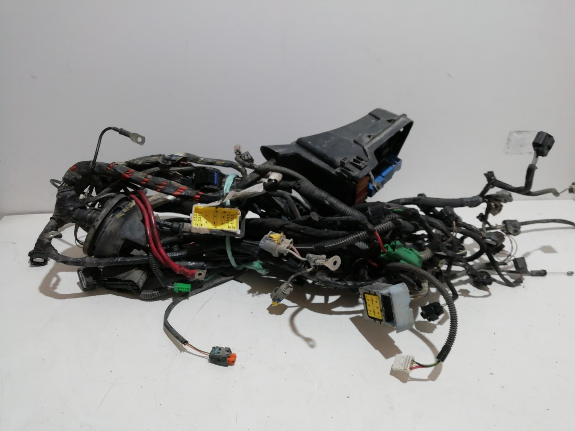 Caja reles / fusibles RENAULT CLIO IV 2