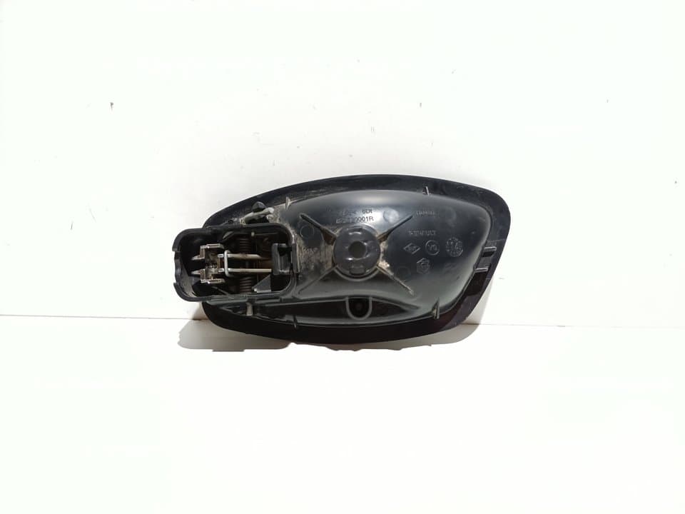 Maneta interior trasera derecha RENAULT CLIO IV 3