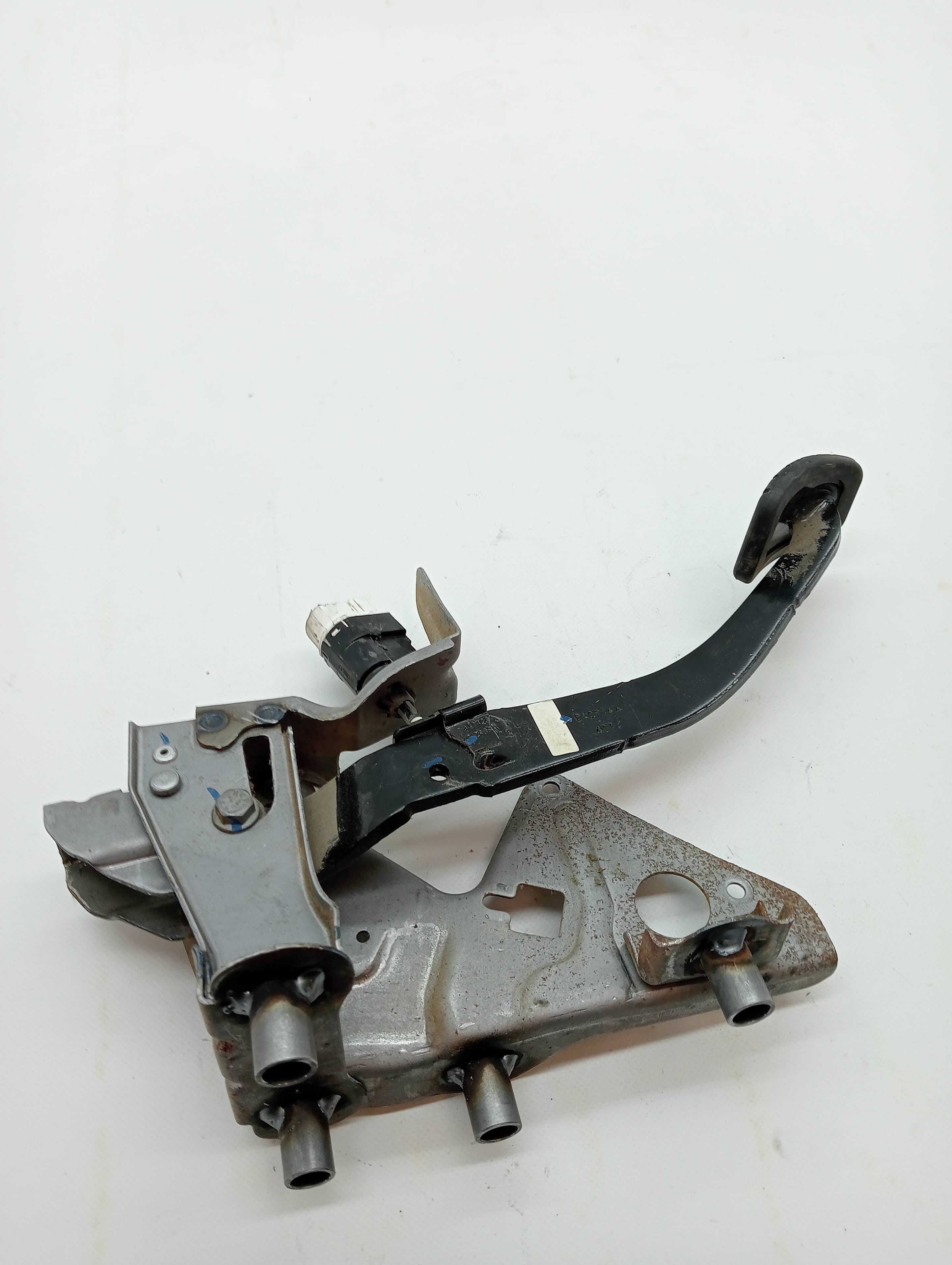 Pedal freno RENAULT CAPTUR II 3