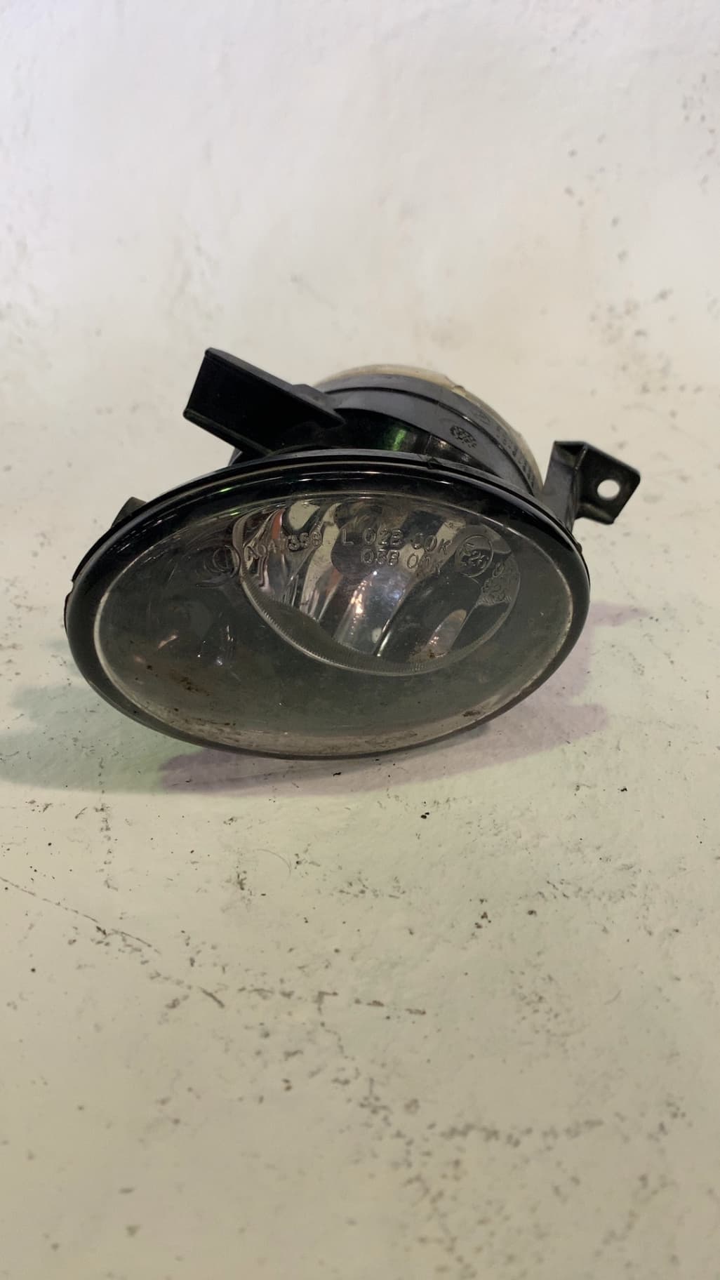 Faro antiniebla izquierdo VOLKSWAGEN GOLF VI (5K1)