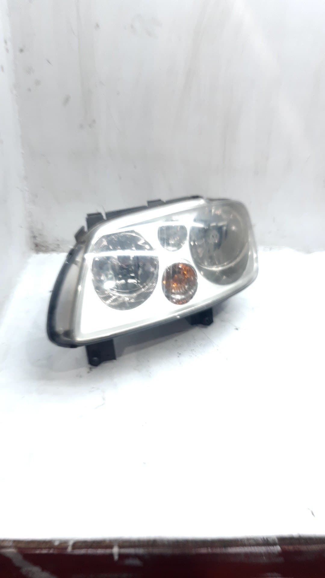 Faro izquierdo VOLKSWAGEN TOURAN (1T1)