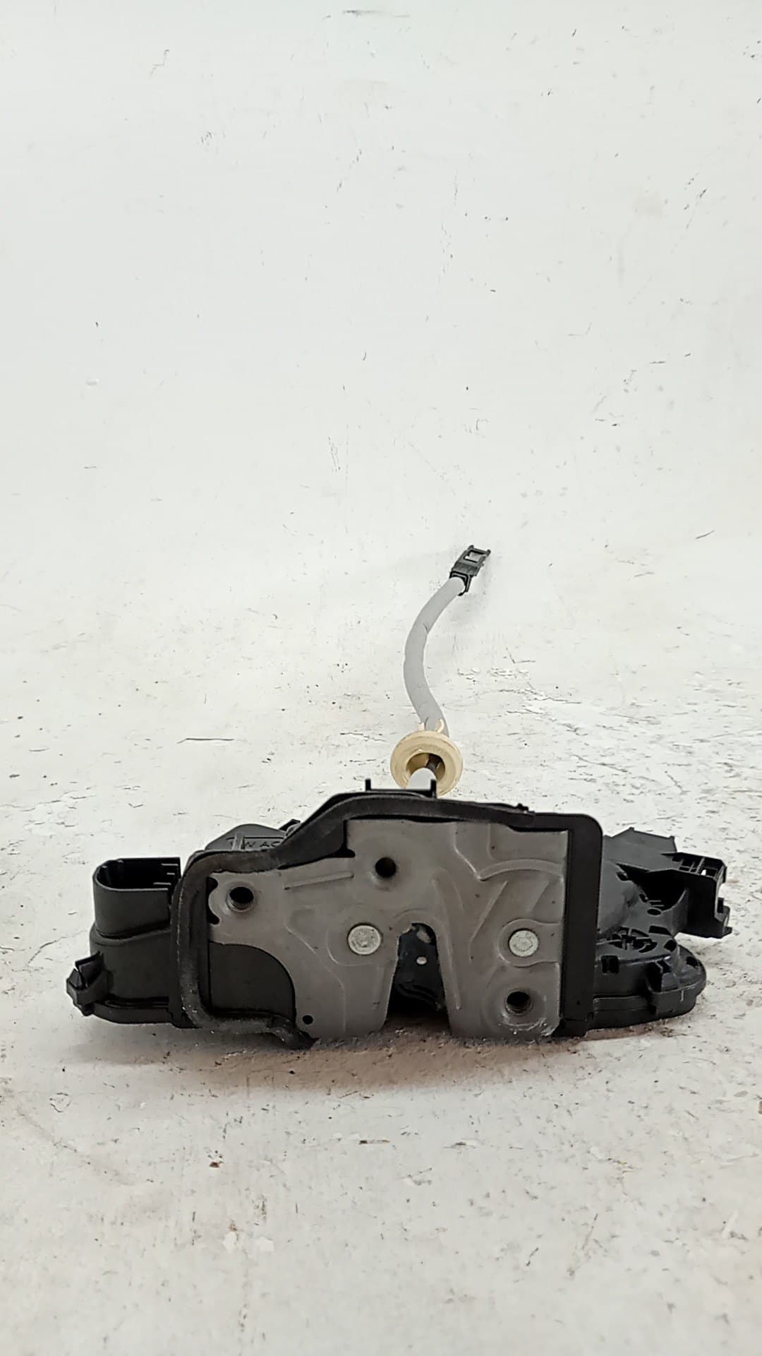 Cerradura puerta delantera derecha VOLKSWAGEN GOLF VIII LIM 2