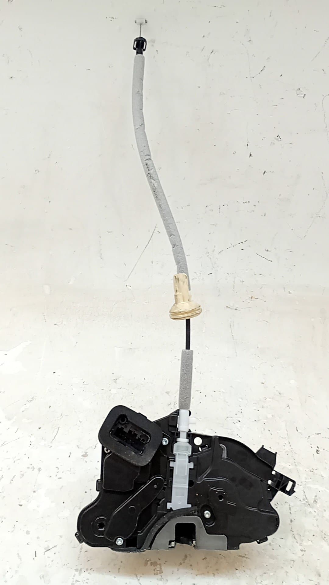 Cerradura puerta delantera izquierda VOLKSWAGEN GOLF VIII LIM 4