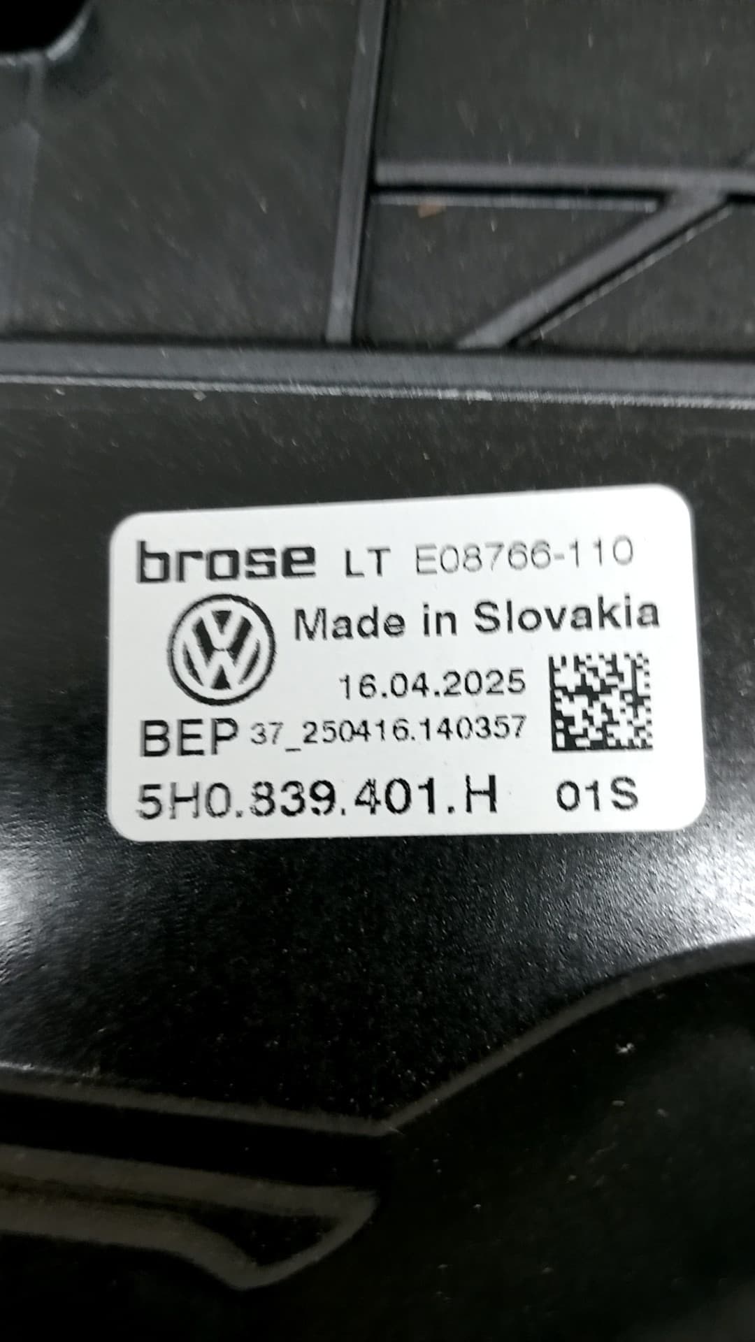 Elevalunas trasero izquierdo VOLKSWAGEN GOLF VIII LIM 2