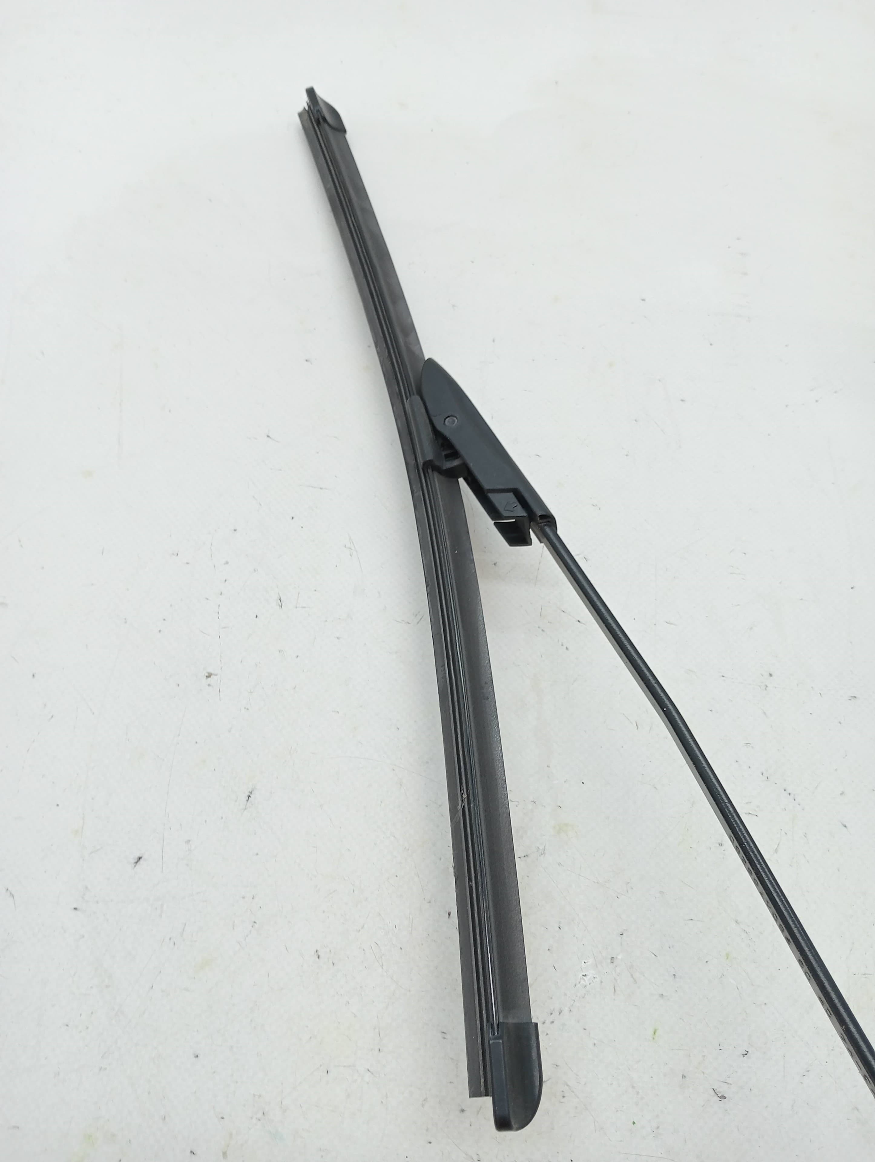 Brazo limpia delantero izquierdo CITROEN C-ELYSÉE 2