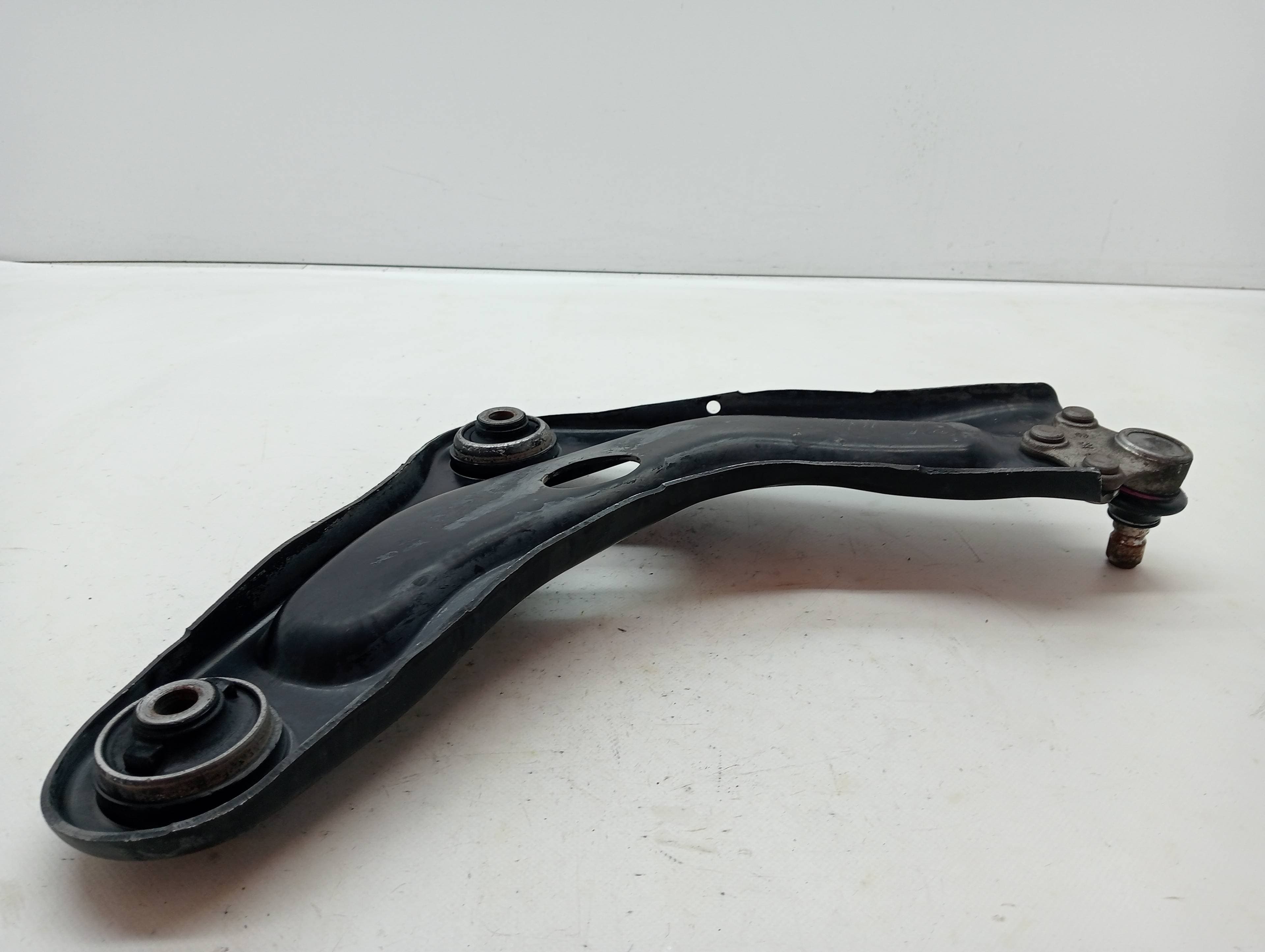 Brazo suspension inferior delantero izquierdo CITROEN C-ELYSÉE 3