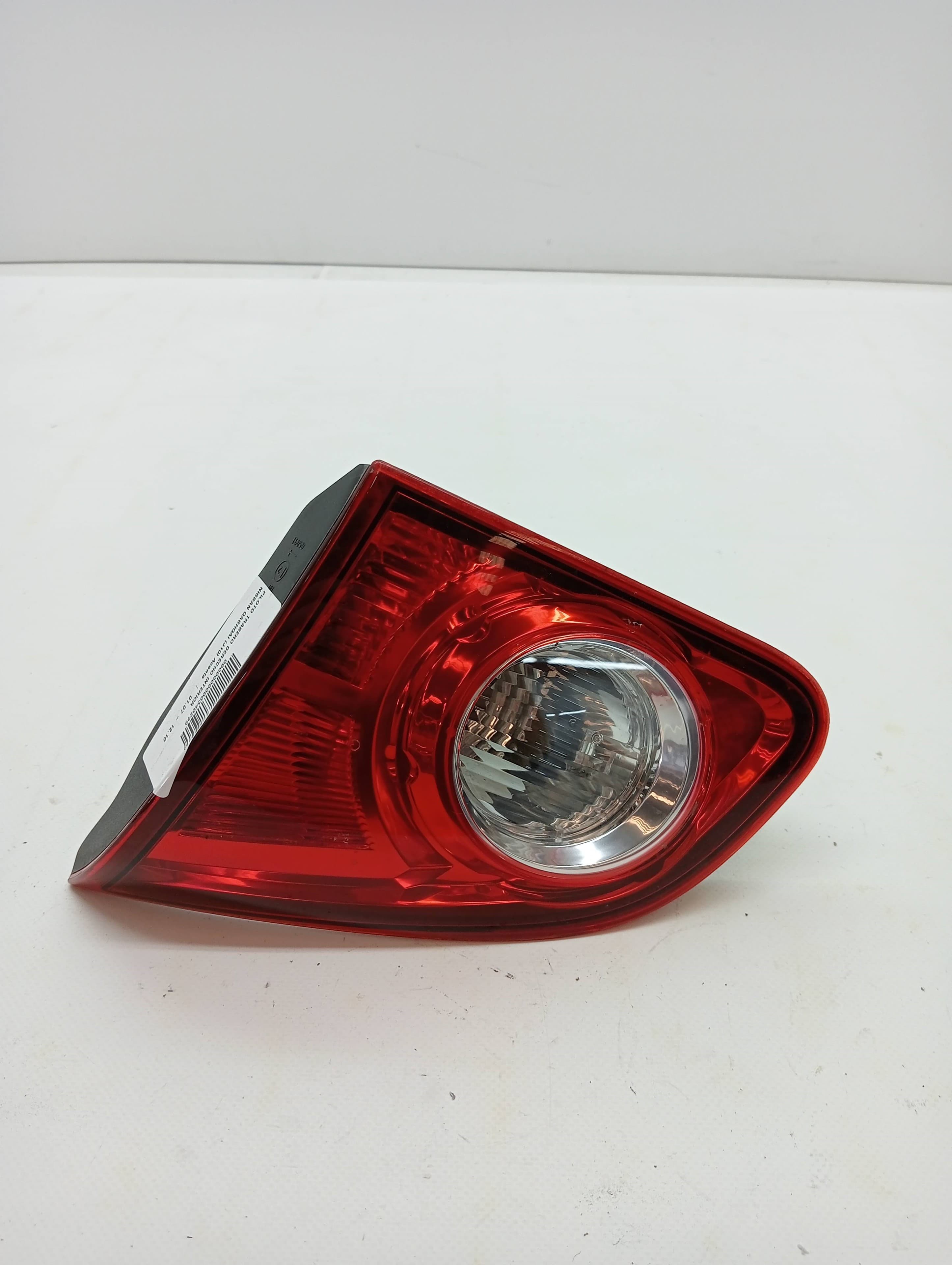 Piloto trasero derecho interior NISSAN QASHQAI (J10)