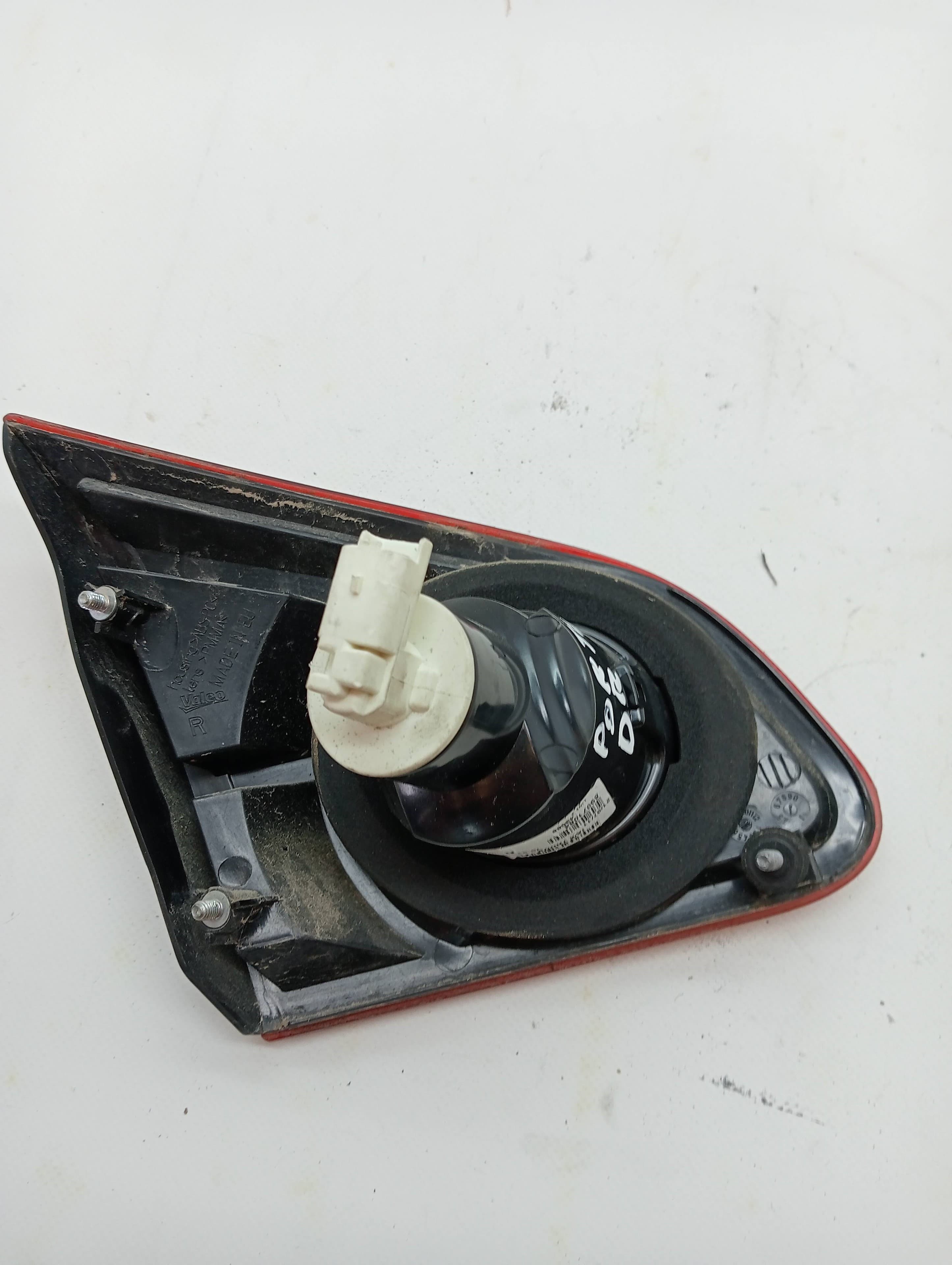 Piloto trasero derecho interior NISSAN QASHQAI (J10) 3