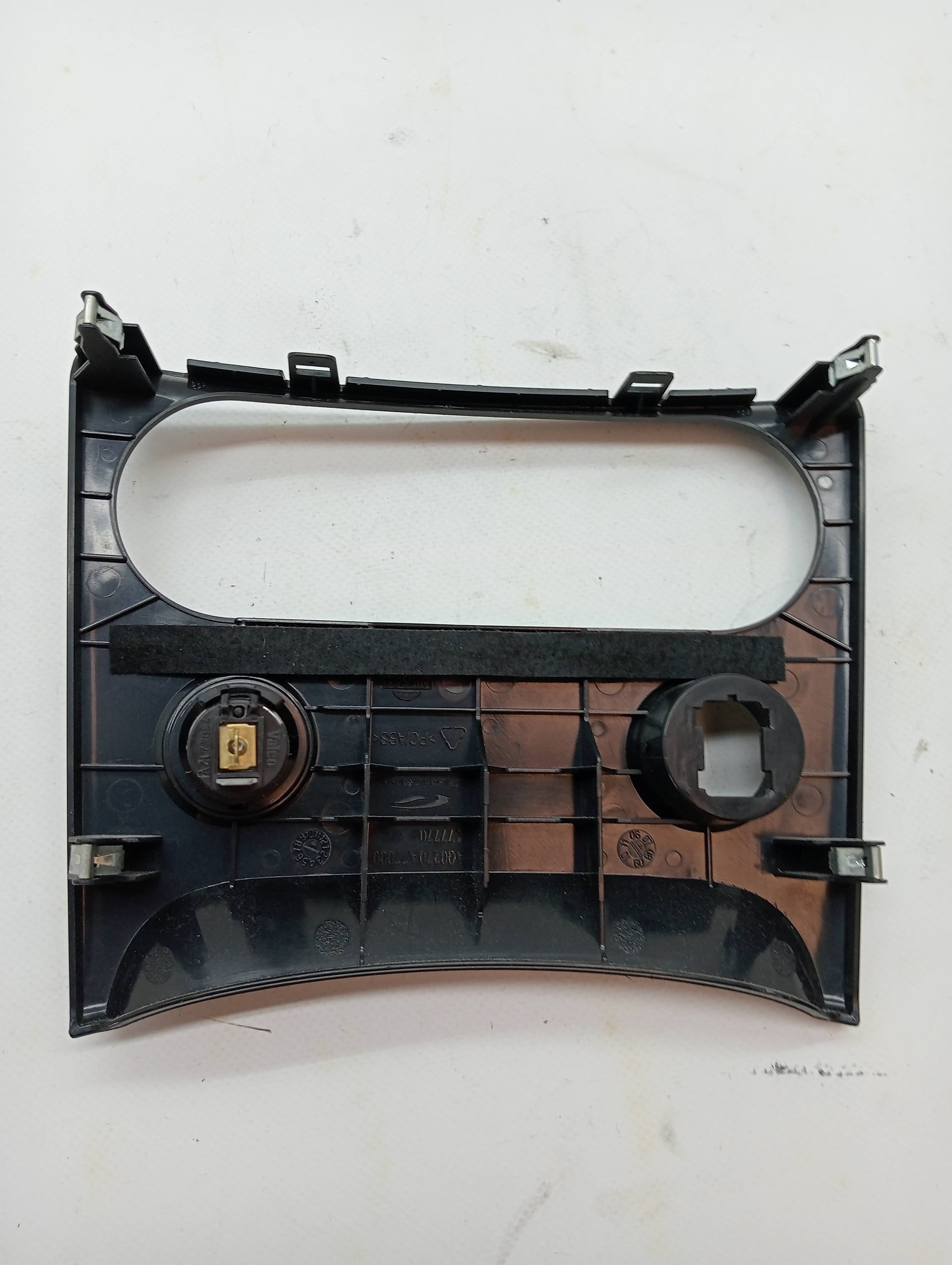 Plastico NISSAN QASHQAI (J10) 3