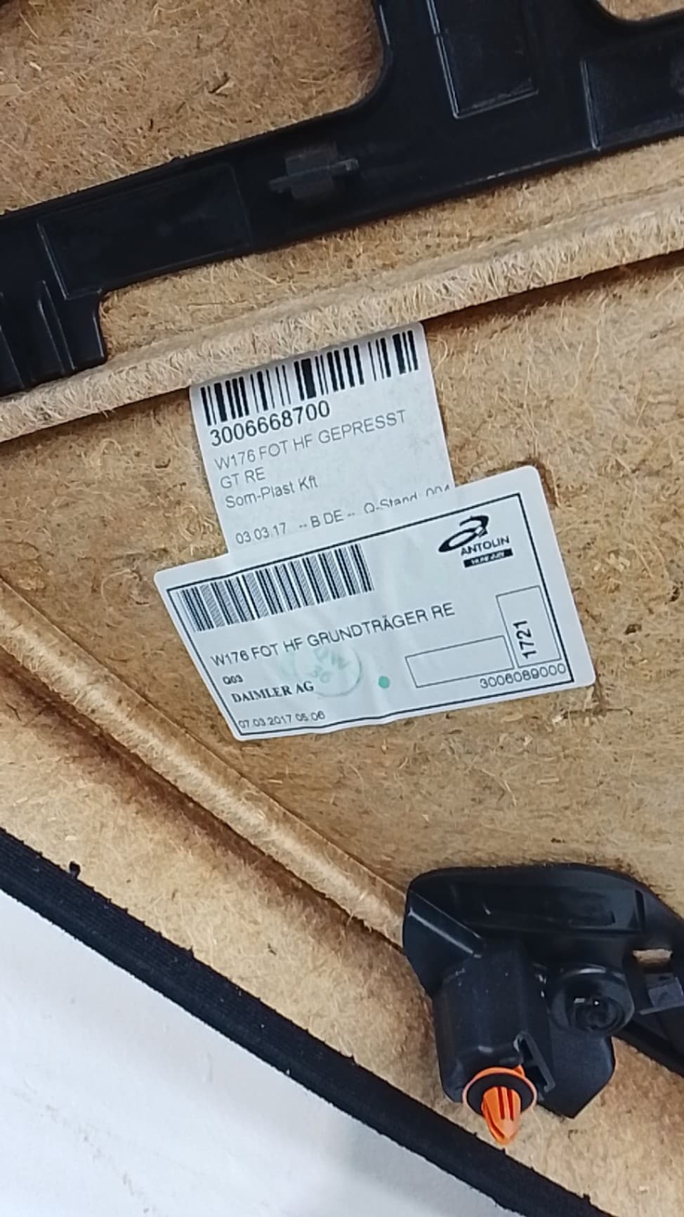 Guarnecido puerta trasera derecha MERCEDES-BENZ CLASE A (W169) 4